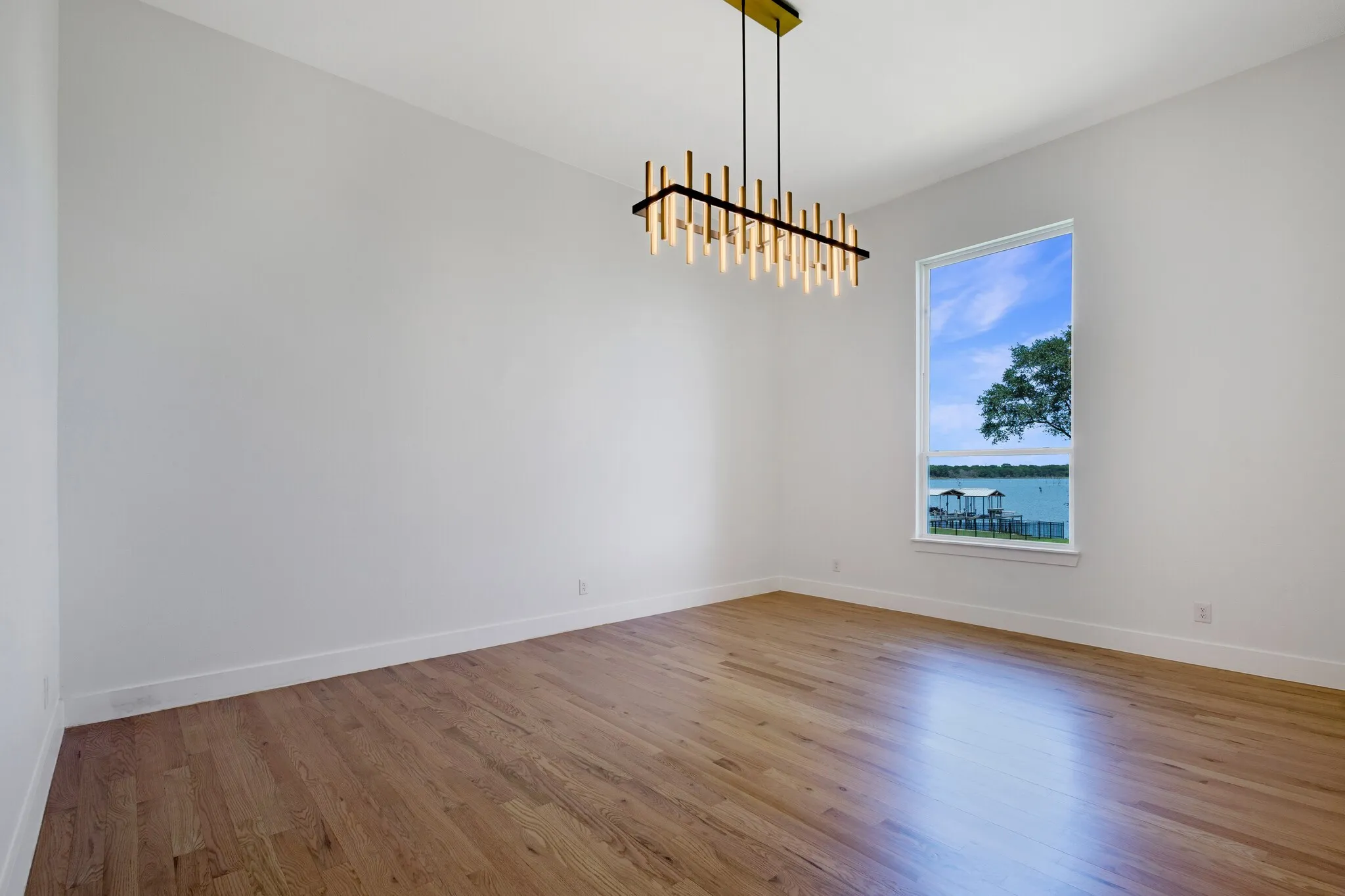 Single Family Residence For Sale in Navarro County , 733 El Barco, Corsicana, Texas 75109, 7 Bedroom, 6 Bathroom, 2 Garage spaces, 5,907 Sqft, built in 2024, mls#21282583, Real Estate Agent in Corsicana, Homes For Sale in Navarro county, Homes For Sale in Corsicana, Realtor in Corsicana Texas, Real Estate Brokerage Independent Realty Texas, Luminita Cordes Realtor