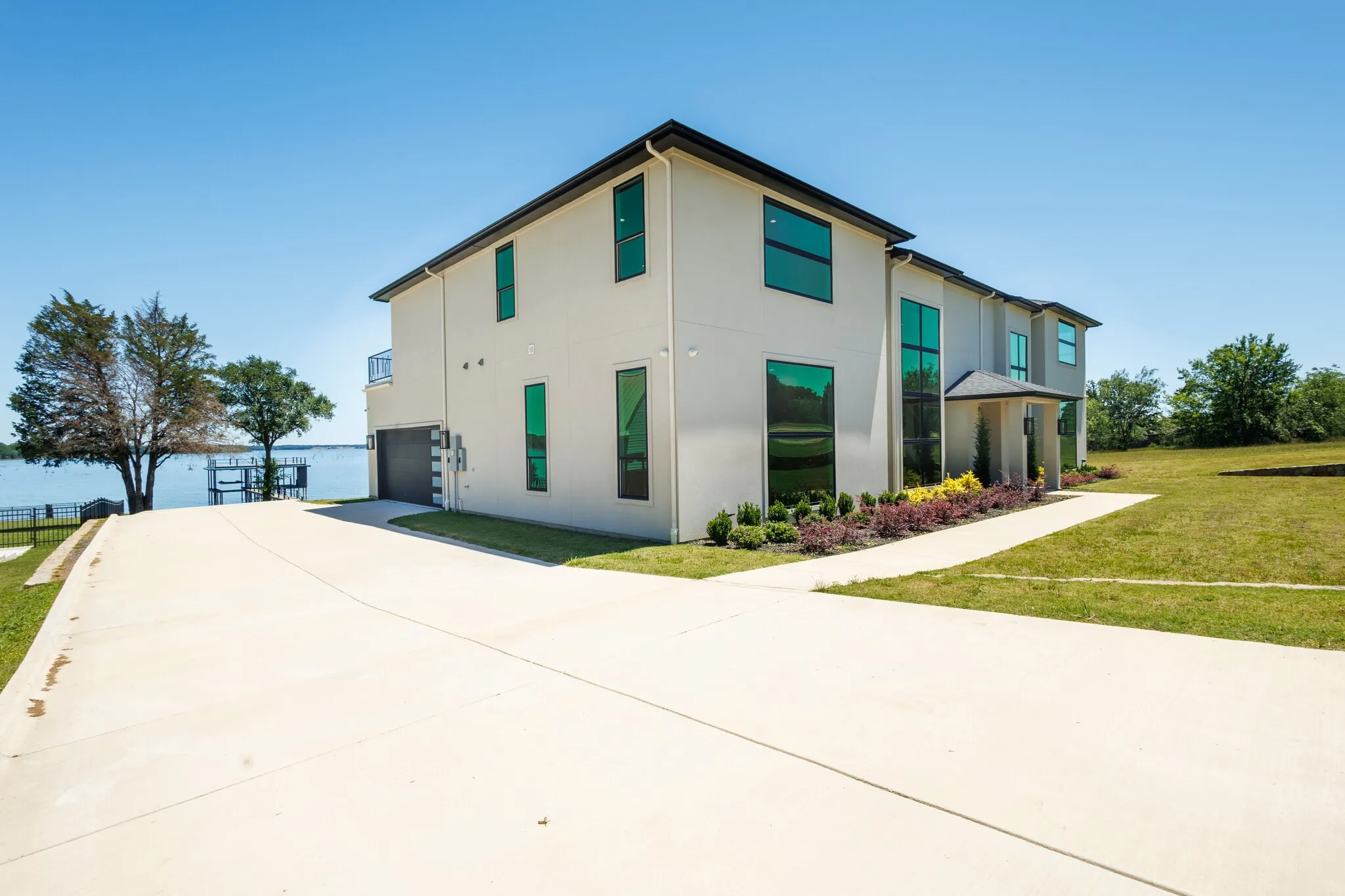 Single Family Residence For Sale in Navarro County , 733 El Barco, Corsicana, Texas 75109, 7 Bedroom, 6 Bathroom, 2 Garage spaces, 5,907 Sqft, built in 2024, mls#21282583, Real Estate Agent in Corsicana, Homes For Sale in Navarro county, Homes For Sale in Corsicana, Realtor in Corsicana Texas, Real Estate Brokerage Independent Realty Texas, Luminita Cordes Realtor