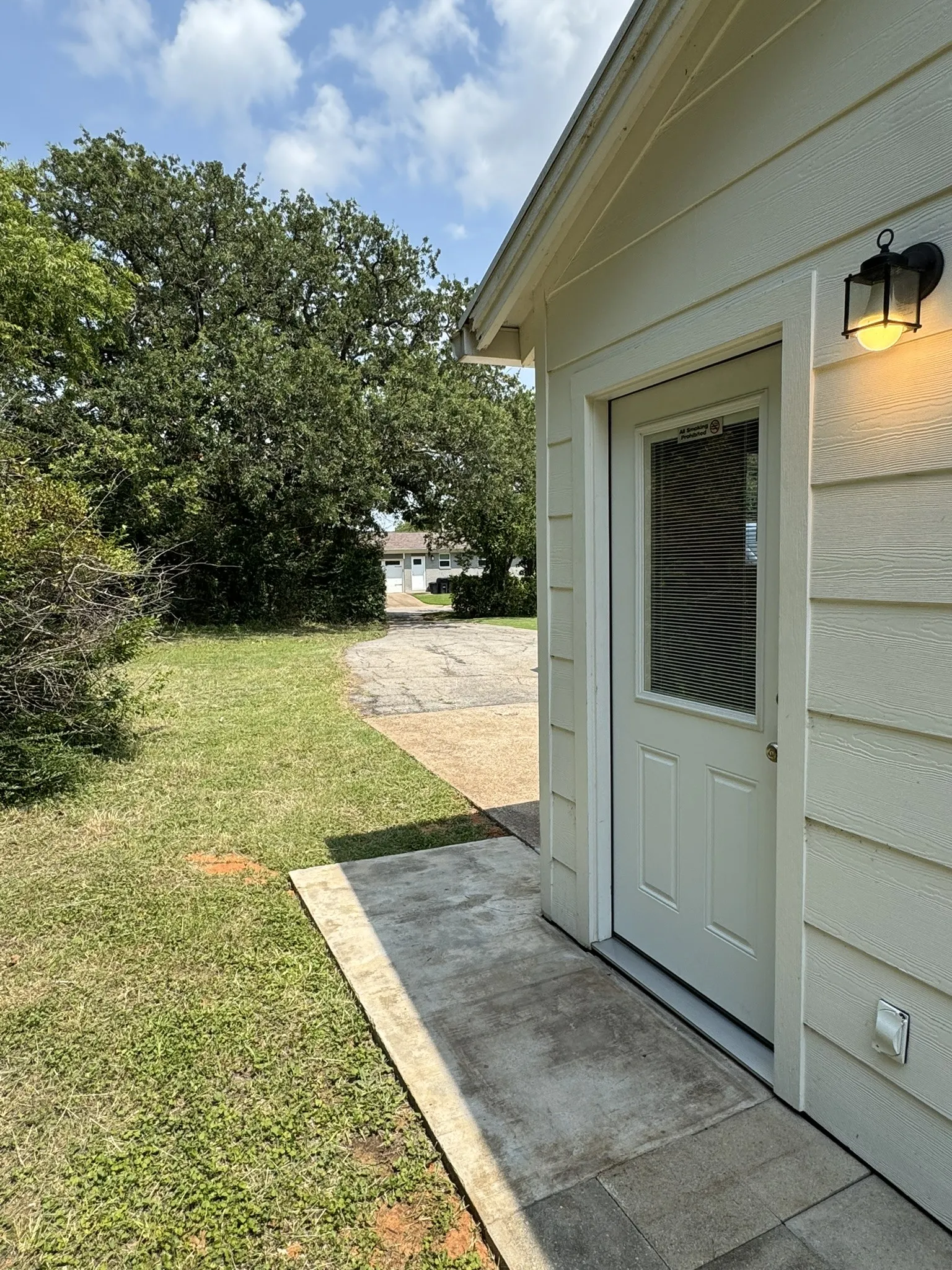 Single Family Residence For Rent in Parker County , 320 W 6th Street, Weatherford, Texas 76086, 1 Bedroom, 1 Bathroom, Garage spaces, 528 Sqft, built in 1958, mls#21281877, Real Estate Agent in Weatherford, Homes For Rent in Parker county, Homes For Rent in Weatherford, Realtor in Weatherford Texas, Real Estate Brokerage Independent Realty Texas, Luminita Cordes Realtor