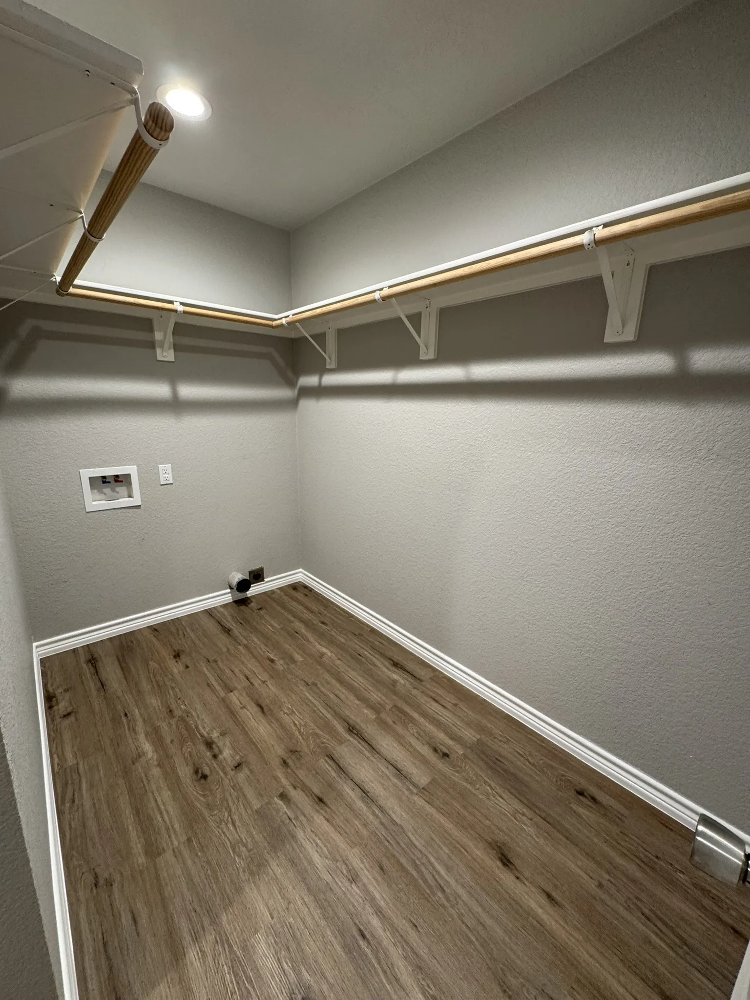 Single Family Residence For Rent in Parker County , 320 W 6th Street, Weatherford, Texas 76086, 1 Bedroom, 1 Bathroom, Garage spaces, 528 Sqft, built in 1958, mls#21281877, Real Estate Agent in Weatherford, Homes For Rent in Parker county, Homes For Rent in Weatherford, Realtor in Weatherford Texas, Real Estate Brokerage Independent Realty Texas, Luminita Cordes Realtor