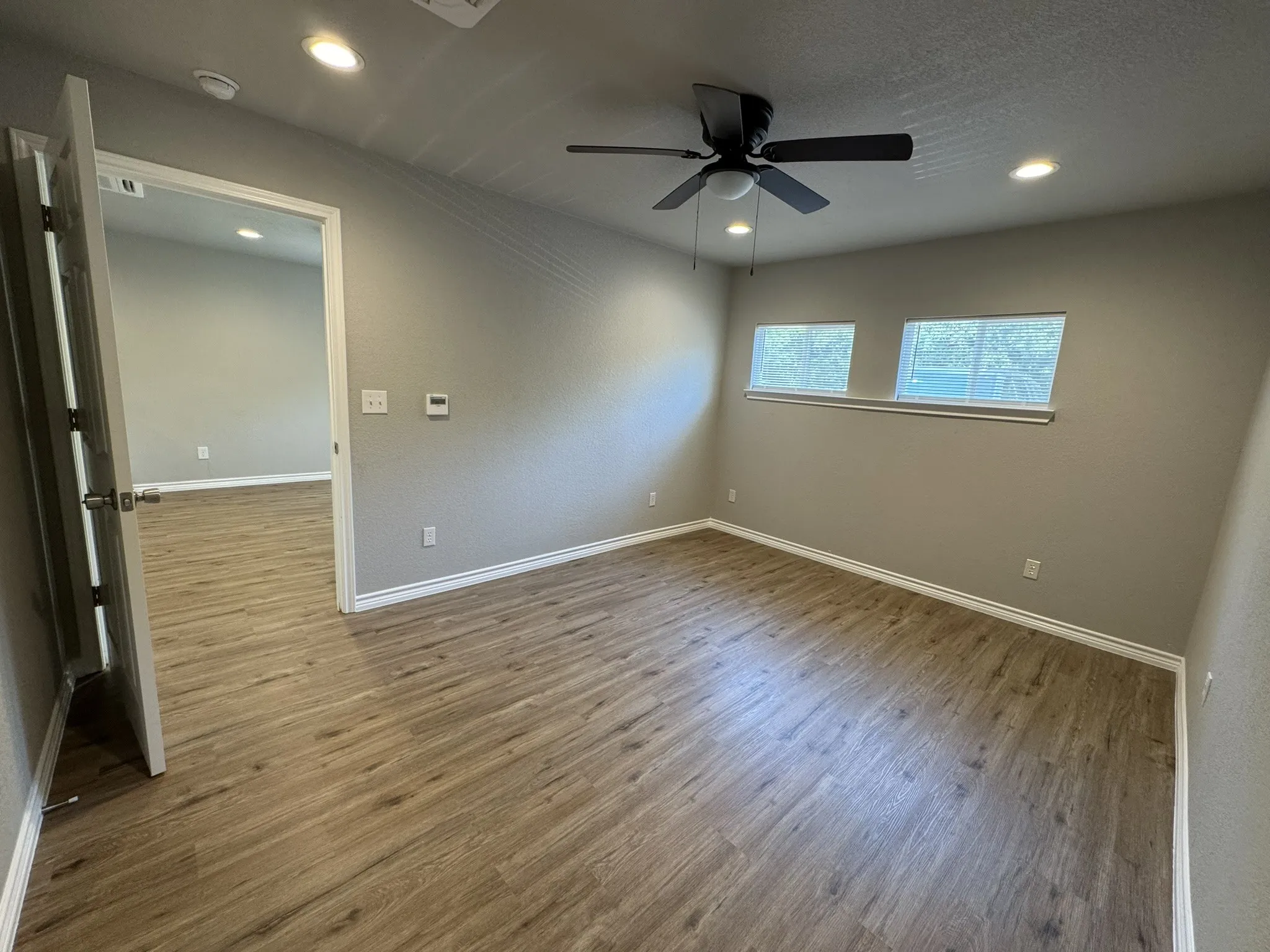Single Family Residence For Rent in Parker County , 320 W 6th Street, Weatherford, Texas 76086, 1 Bedroom, 1 Bathroom, Garage spaces, 528 Sqft, built in 1958, mls#21281877, Real Estate Agent in Weatherford, Homes For Rent in Parker county, Homes For Rent in Weatherford, Realtor in Weatherford Texas, Real Estate Brokerage Independent Realty Texas, Luminita Cordes Realtor