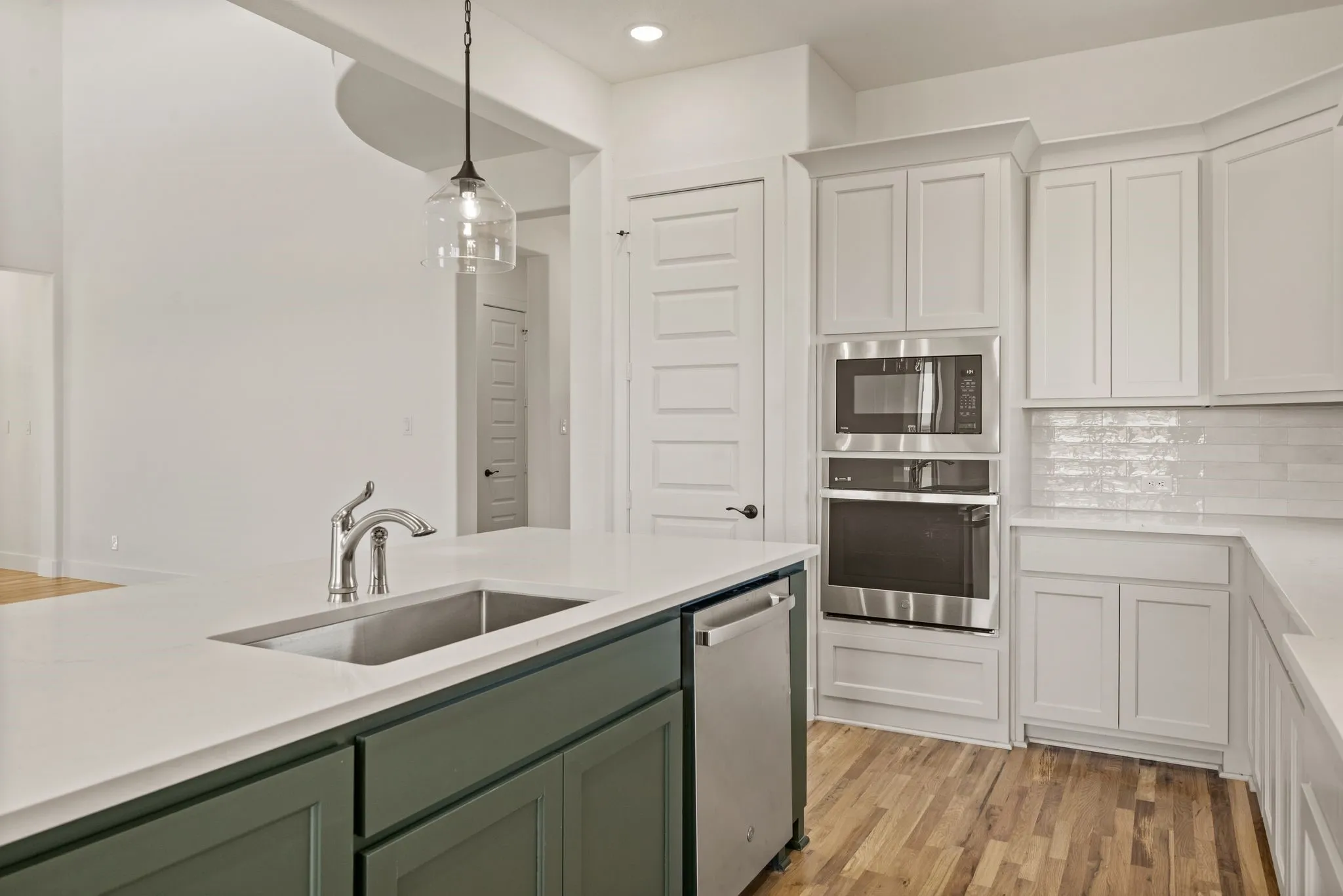 Single Family Residence For Sale in Wise County , 116 Evanston Court, New Fairview, Texas 76078, 4 Bedroom, 3 Bathroom, 3 Garage spaces, 3,055 Sqft, built in 2026, Price $640,000, mls#21282648, Real Estate Agent in New Fairview, Homes For Sale in Wise county, Homes For Sale in New Fairview, Realtor in New Fairview Texas, Real Estate Brokerage Independent Realty Texas, Luminita Cordes Realtor