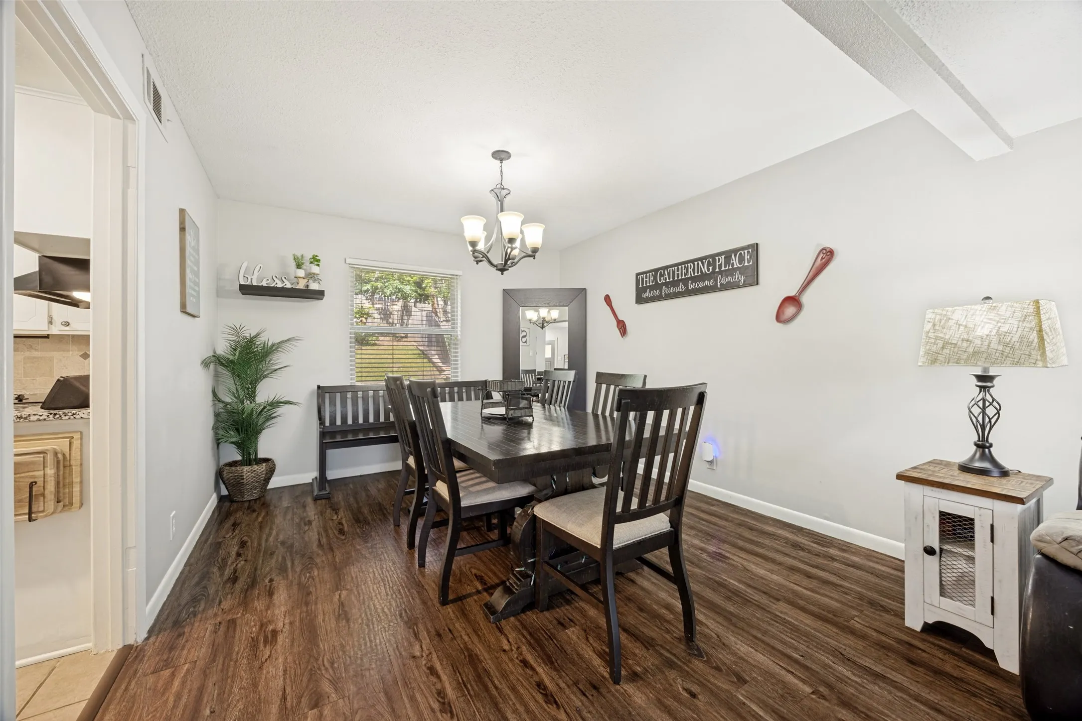 Single Family Residence For Sale in Grayson County , 1510 W Mcgee Street, Sherman, Texas 75092, 4 Bedroom, 3 Bathroom, 2 Garage spaces, 1,996 Sqft, built in 1963, mls#21282647, Real Estate Agent in Sherman, Homes For Sale in Grayson county, Homes For Sale in Sherman, Realtor in Sherman Texas, Real Estate Brokerage Independent Realty Texas, Luminita Cordes Realtor