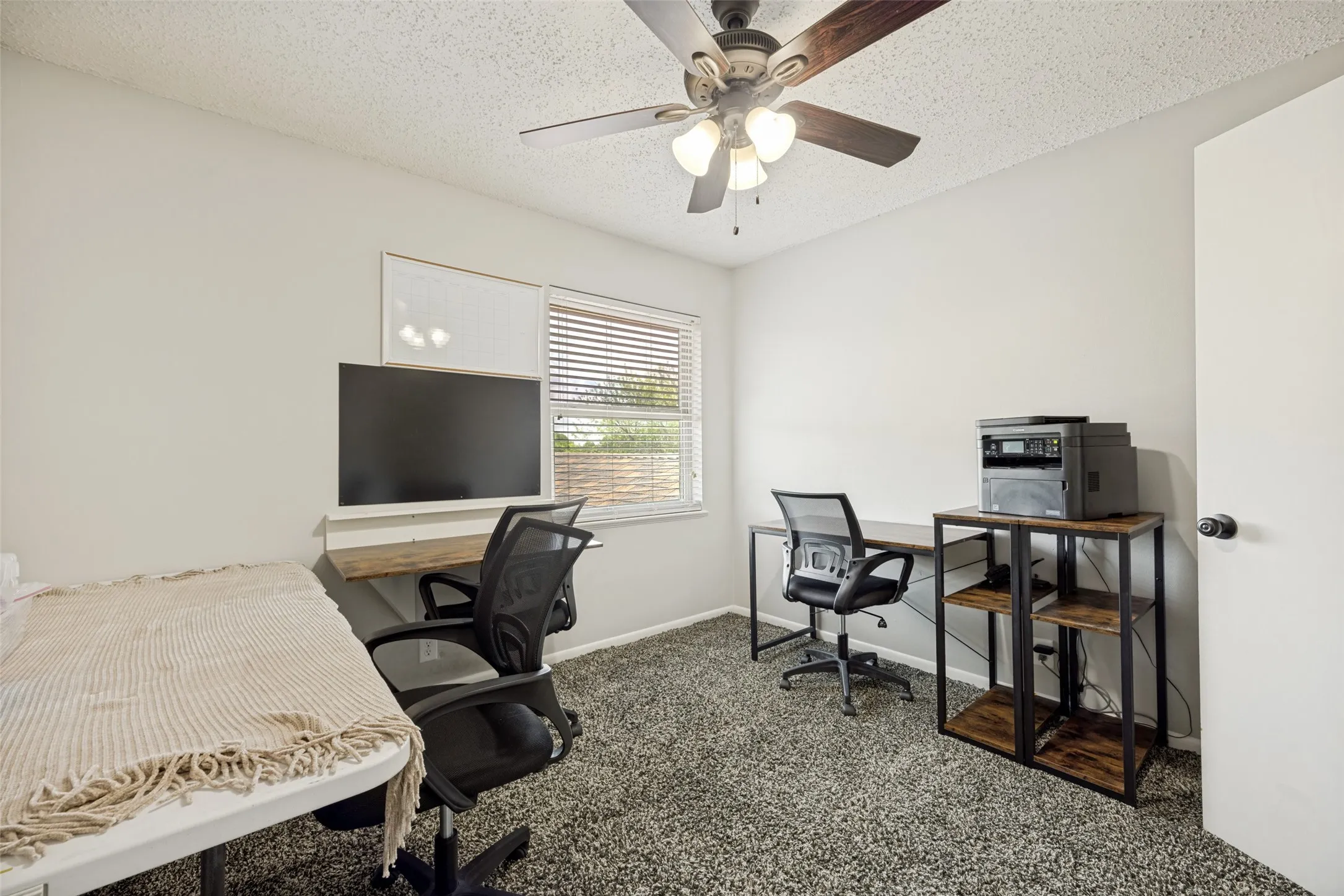 Single Family Residence For Sale in Grayson County , 1510 W Mcgee Street, Sherman, Texas 75092, 4 Bedroom, 3 Bathroom, 2 Garage spaces, 1,996 Sqft, built in 1963, mls#21282647, Real Estate Agent in Sherman, Homes For Sale in Grayson county, Homes For Sale in Sherman, Realtor in Sherman Texas, Real Estate Brokerage Independent Realty Texas, Luminita Cordes Realtor