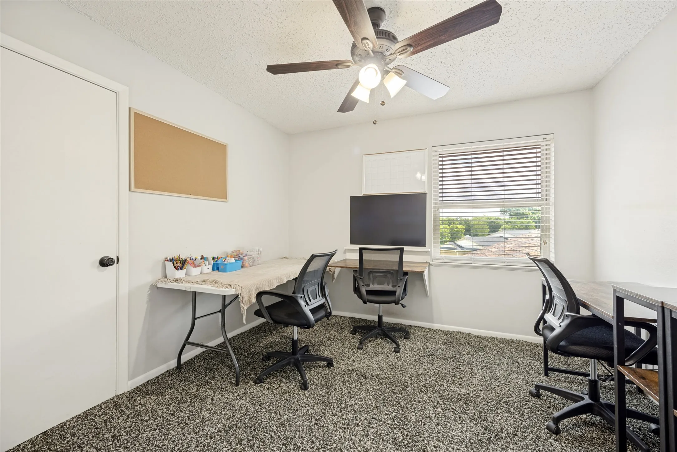 Single Family Residence For Sale in Grayson County , 1510 W Mcgee Street, Sherman, Texas 75092, 4 Bedroom, 3 Bathroom, 2 Garage spaces, 1,996 Sqft, built in 1963, mls#21282647, Real Estate Agent in Sherman, Homes For Sale in Grayson county, Homes For Sale in Sherman, Realtor in Sherman Texas, Real Estate Brokerage Independent Realty Texas, Luminita Cordes Realtor