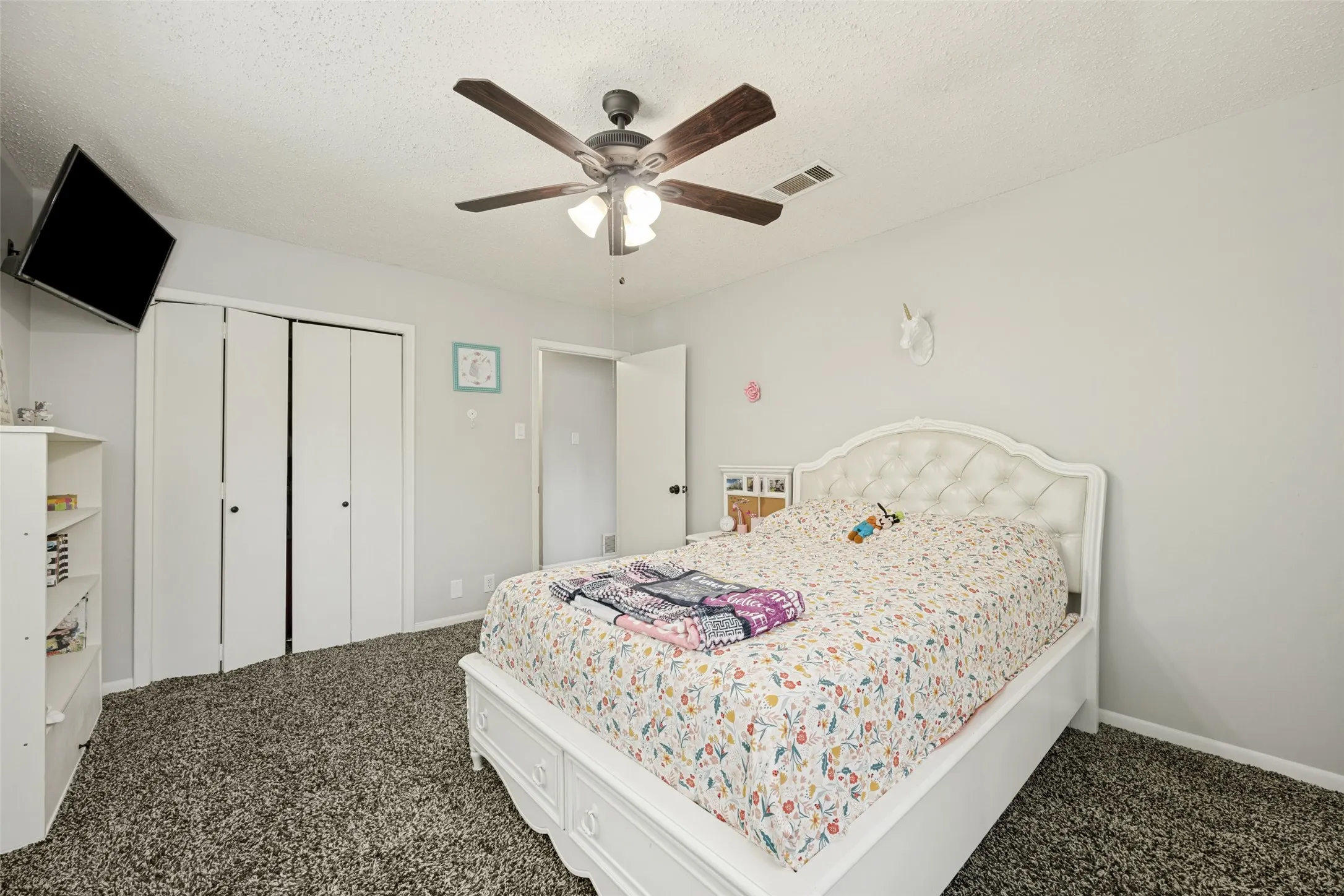 Single Family Residence For Sale in Grayson County , 1510 W Mcgee Street, Sherman, Texas 75092, 4 Bedroom, 3 Bathroom, 2 Garage spaces, 1,996 Sqft, built in 1963, mls#21282647, Real Estate Agent in Sherman, Homes For Sale in Grayson county, Homes For Sale in Sherman, Realtor in Sherman Texas, Real Estate Brokerage Independent Realty Texas, Luminita Cordes Realtor