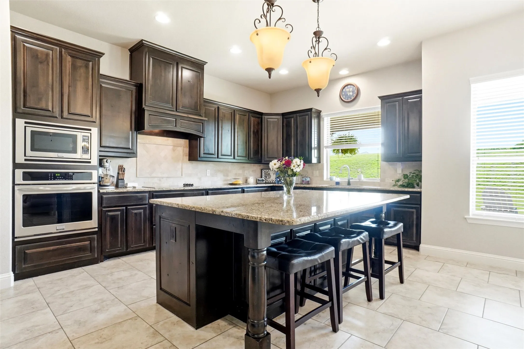 Single Family Residence For Sale in Parker County , 481 Addison Drive, Weatherford, Texas 76087, 4 Bedroom, 3 Bathroom, 3 Garage spaces, 2,913 Sqft, built in 2015, mls#21272163, Real Estate Agent in Weatherford, Homes For Sale in Parker county, Homes For Sale in Weatherford, Realtor in Weatherford Texas, Real Estate Brokerage Independent Realty Texas, Luminita Cordes Realtor