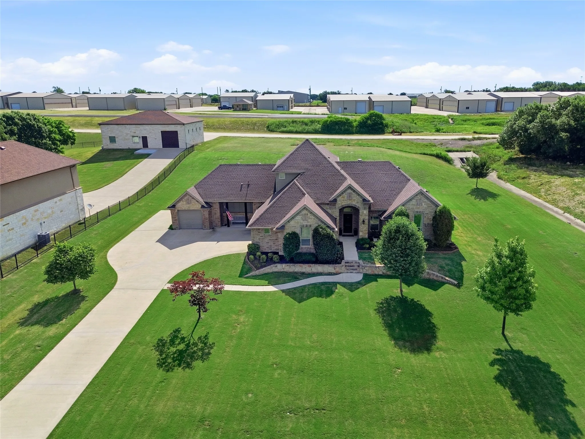 Single Family Residence For Sale in Parker County , 481 Addison Drive, Weatherford, Texas 76087, 4 Bedroom, 3 Bathroom, 3 Garage spaces, 2,913 Sqft, built in 2015, mls#21272163, Real Estate Agent in Weatherford, Homes For Sale in Parker county, Homes For Sale in Weatherford, Realtor in Weatherford Texas, Real Estate Brokerage Independent Realty Texas, Luminita Cordes Realtor