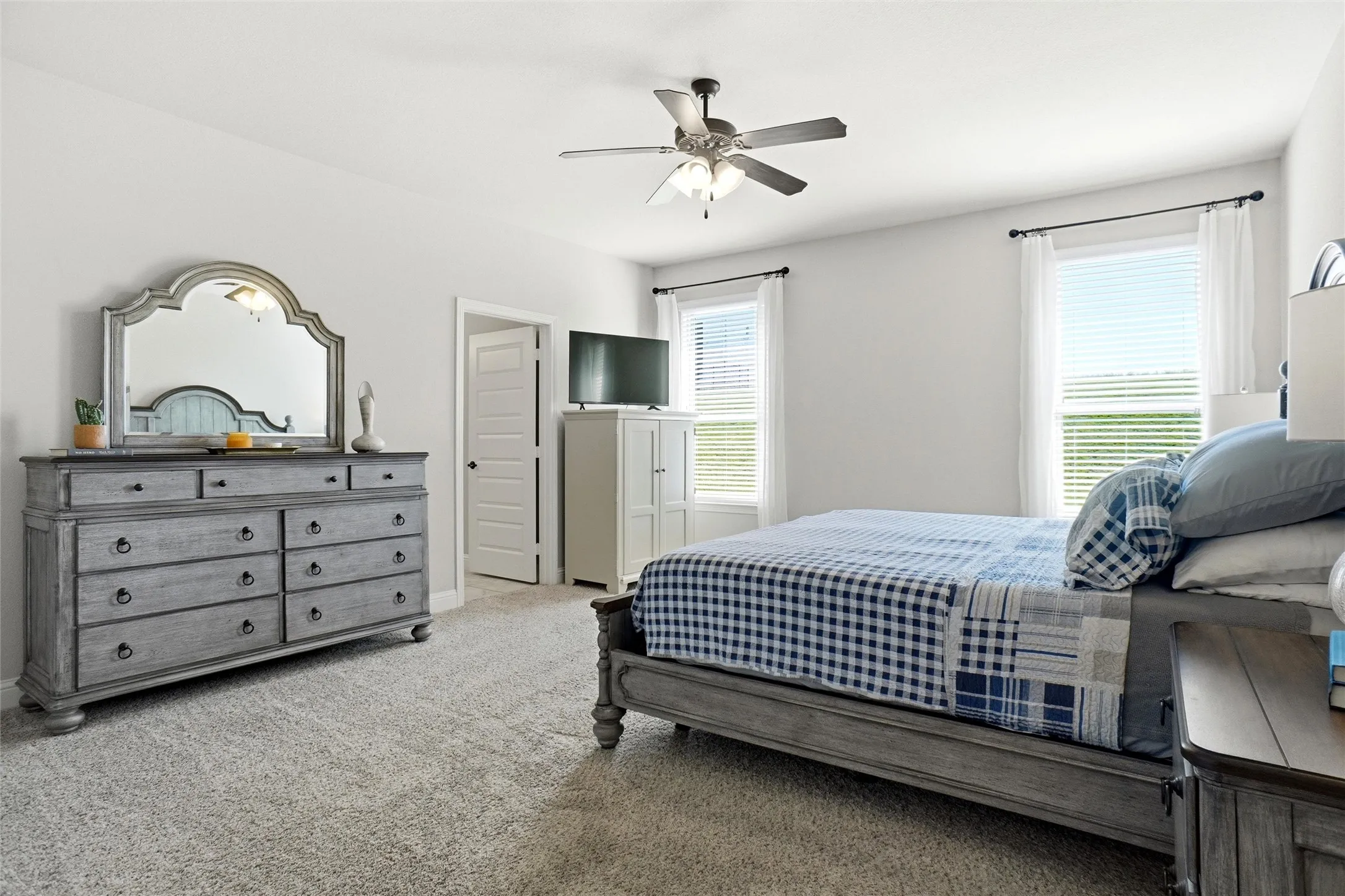 Single Family Residence For Sale in Parker County , 481 Addison Drive, Weatherford, Texas 76087, 4 Bedroom, 3 Bathroom, 3 Garage spaces, 2,913 Sqft, built in 2015, mls#21272163, Real Estate Agent in Weatherford, Homes For Sale in Parker county, Homes For Sale in Weatherford, Realtor in Weatherford Texas, Real Estate Brokerage Independent Realty Texas, Luminita Cordes Realtor