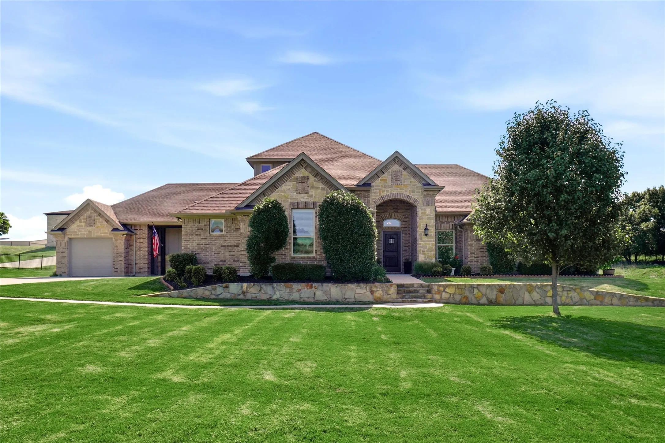Single Family Residence For Sale in Parker County , 481 Addison Drive, Weatherford, Texas 76087, 4 Bedroom, 3 Bathroom, 3 Garage spaces, 2,913 Sqft, built in 2015, mls#21272163, Real Estate Agent in Weatherford, Homes For Sale in Parker county, Homes For Sale in Weatherford, Realtor in Weatherford Texas, Real Estate Brokerage Independent Realty Texas, Luminita Cordes Realtor