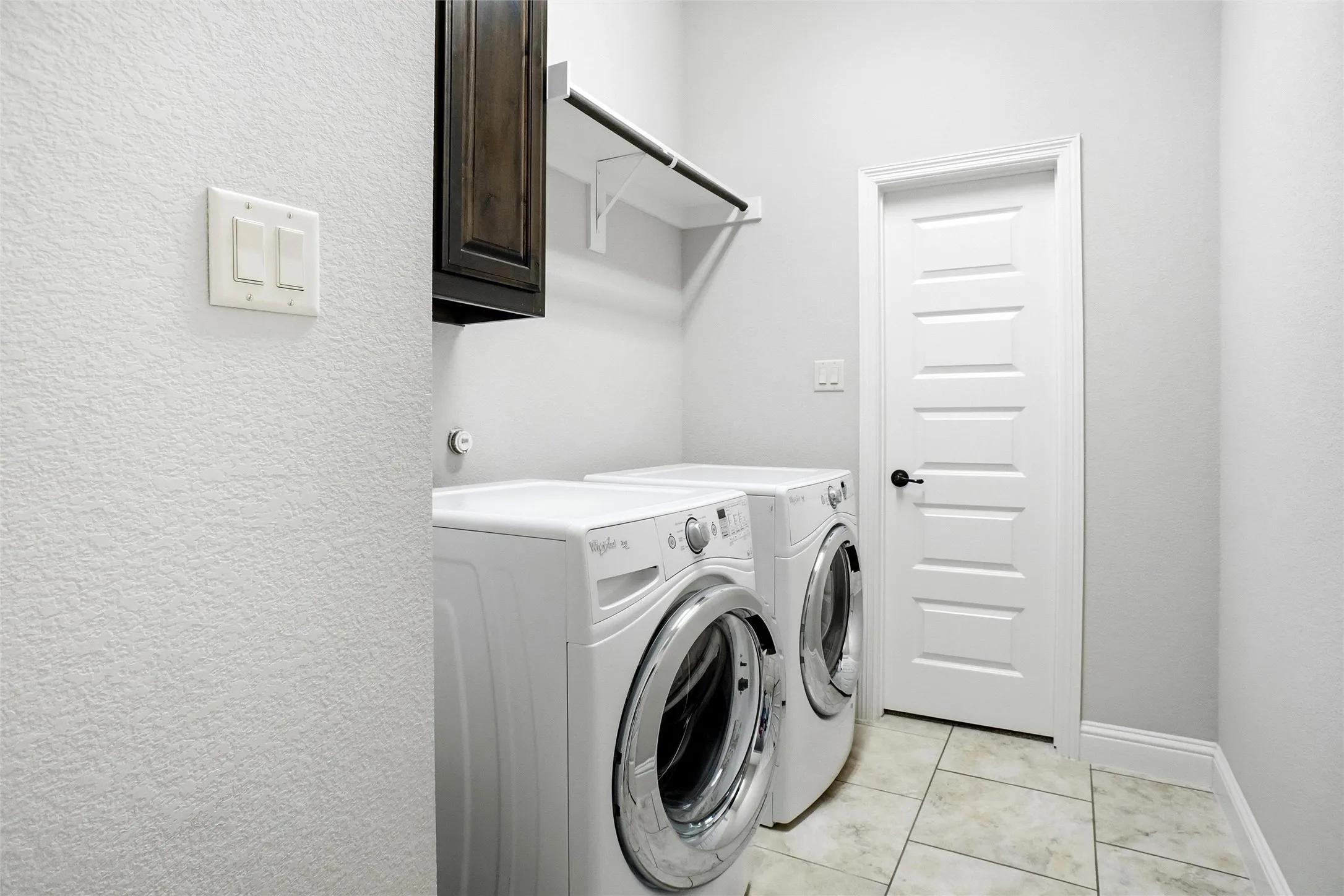 Single Family Residence For Sale in Parker County , 481 Addison Drive, Weatherford, Texas 76087, 4 Bedroom, 3 Bathroom, 3 Garage spaces, 2,913 Sqft, built in 2015, mls#21272163, Real Estate Agent in Weatherford, Homes For Sale in Parker county, Homes For Sale in Weatherford, Realtor in Weatherford Texas, Real Estate Brokerage Independent Realty Texas, Luminita Cordes Realtor