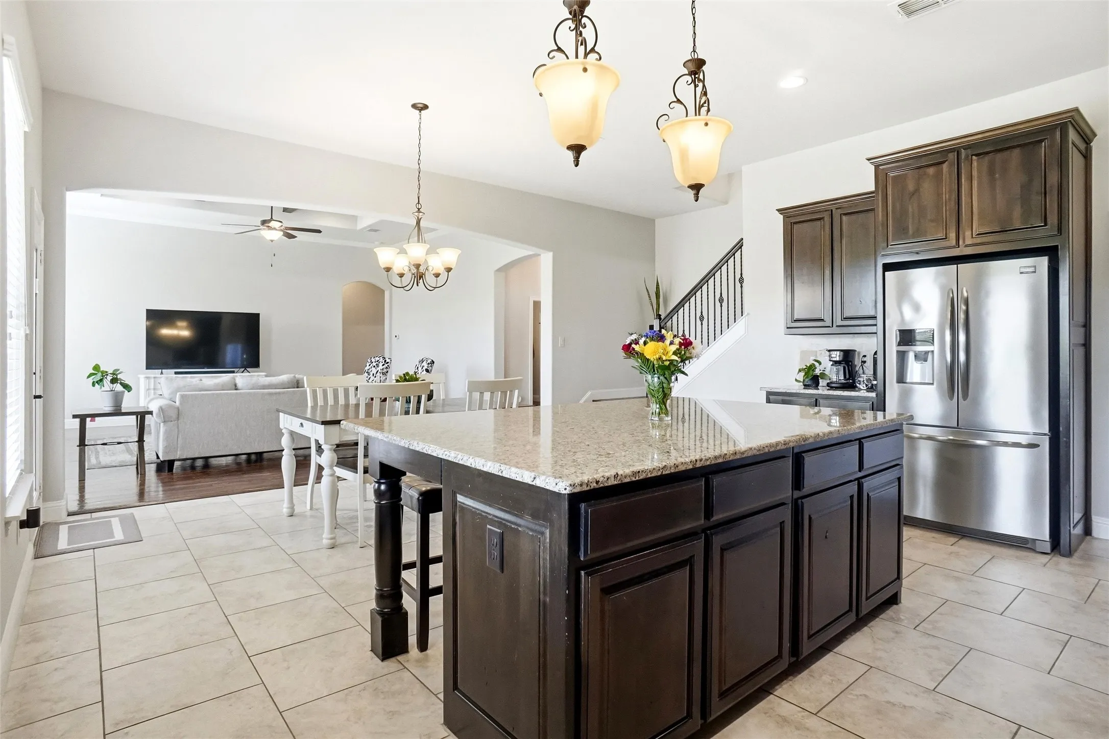 Single Family Residence For Sale in Parker County , 481 Addison Drive, Weatherford, Texas 76087, 4 Bedroom, 3 Bathroom, 3 Garage spaces, 2,913 Sqft, built in 2015, mls#21272163, Real Estate Agent in Weatherford, Homes For Sale in Parker county, Homes For Sale in Weatherford, Realtor in Weatherford Texas, Real Estate Brokerage Independent Realty Texas, Luminita Cordes Realtor