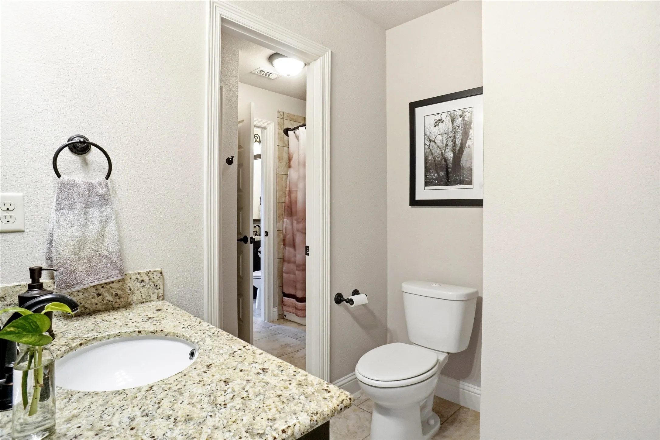 Single Family Residence For Sale in Parker County , 481 Addison Drive, Weatherford, Texas 76087, 4 Bedroom, 3 Bathroom, 3 Garage spaces, 2,913 Sqft, built in 2015, mls#21272163, Real Estate Agent in Weatherford, Homes For Sale in Parker county, Homes For Sale in Weatherford, Realtor in Weatherford Texas, Real Estate Brokerage Independent Realty Texas, Luminita Cordes Realtor