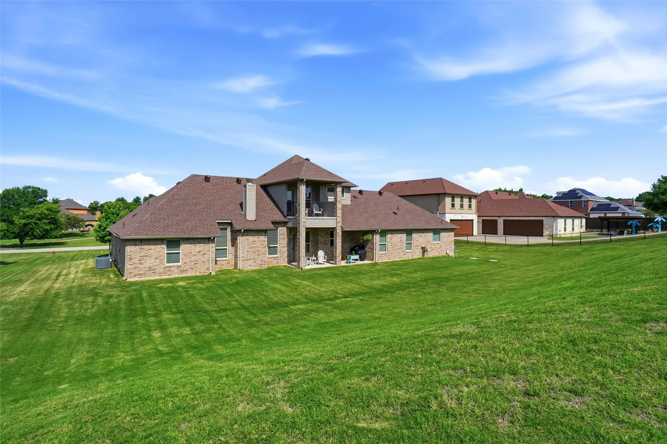 Single Family Residence For Sale in Parker County , 481 Addison Drive, Weatherford, Texas 76087, 4 Bedroom, 3 Bathroom, 3 Garage spaces, 2,913 Sqft, built in 2015, mls#21272163, Real Estate Agent in Weatherford, Homes For Sale in Parker county, Homes For Sale in Weatherford, Realtor in Weatherford Texas, Real Estate Brokerage Independent Realty Texas, Luminita Cordes Realtor