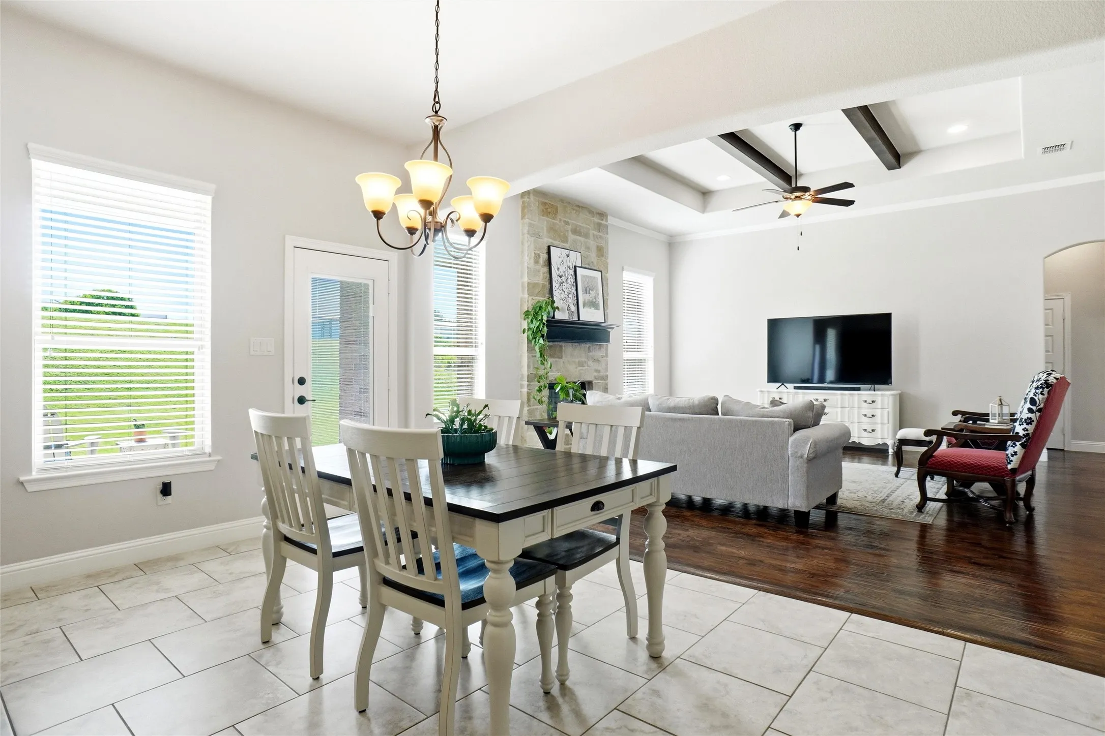 Single Family Residence For Sale in Parker County , 481 Addison Drive, Weatherford, Texas 76087, 4 Bedroom, 3 Bathroom, 3 Garage spaces, 2,913 Sqft, built in 2015, mls#21272163, Real Estate Agent in Weatherford, Homes For Sale in Parker county, Homes For Sale in Weatherford, Realtor in Weatherford Texas, Real Estate Brokerage Independent Realty Texas, Luminita Cordes Realtor