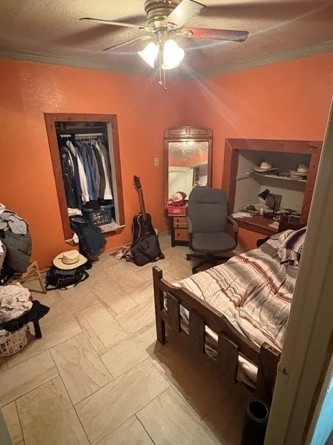 Single Family Residence For Sale in Dallas County , 4335 Moler Street, Dallas, Texas 75211, 3 Bedrooms, 2 Bathrooms, Garage spaces, 2,005 Sqft, built in 1944, Price $298,900, mls#21282685, Real Estate Agent in Dallas, Homes For Sale in Dallas county, Homes For Sale in Dallas, Realtor in Dallas Texas, Real Estate Brokerage Independent Realty Texas, Luminita Cordes Realtor