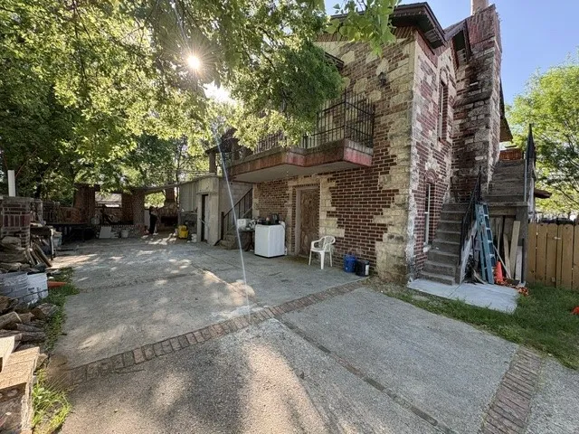 Single Family Residence For Sale in Dallas County , 4335 Moler Street, Dallas, Texas 75211, 3 Bedrooms, 2 Bathrooms, Garage spaces, 2,005 Sqft, built in 1944, Price $298,900, mls#21282685, Real Estate Agent in Dallas, Homes For Sale in Dallas county, Homes For Sale in Dallas, Realtor in Dallas Texas, Real Estate Brokerage Independent Realty Texas, Luminita Cordes Realtor