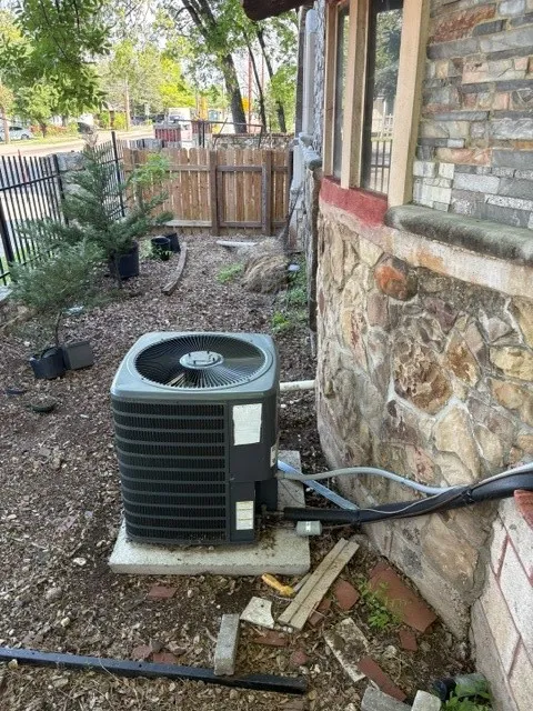 Single Family Residence For Sale in Dallas County , 4335 Moler Street, Dallas, Texas 75211, 3 Bedrooms, 2 Bathrooms, Garage spaces, 2,005 Sqft, built in 1944, Price $298,900, mls#21282685, Real Estate Agent in Dallas, Homes For Sale in Dallas county, Homes For Sale in Dallas, Realtor in Dallas Texas, Real Estate Brokerage Independent Realty Texas, Luminita Cordes Realtor