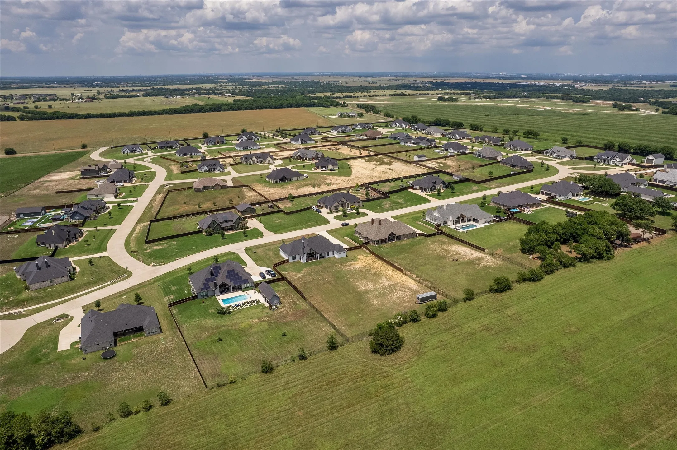 Single Family Residence For Sale in Ellis County , 410 Dove Meadow Trail, Waxahachie, Texas 75167, 4 Bedroom, 3 Bathroom, 3 Garage spaces, 3,047 Sqft, built in 2024, mls#21282083, Real Estate Agent in Waxahachie, Homes For Sale in Ellis county, Homes For Sale in Waxahachie, Realtor in Waxahachie Texas, Real Estate Brokerage Independent Realty Texas, Luminita Cordes Realtor