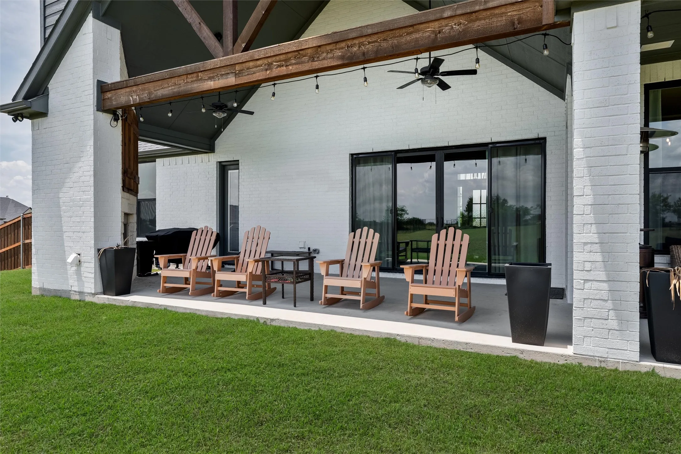 Single Family Residence For Sale in Ellis County , 410 Dove Meadow Trail, Waxahachie, Texas 75167, 4 Bedroom, 3 Bathroom, 3 Garage spaces, 3,047 Sqft, built in 2024, mls#21282083, Real Estate Agent in Waxahachie, Homes For Sale in Ellis county, Homes For Sale in Waxahachie, Realtor in Waxahachie Texas, Real Estate Brokerage Independent Realty Texas, Luminita Cordes Realtor