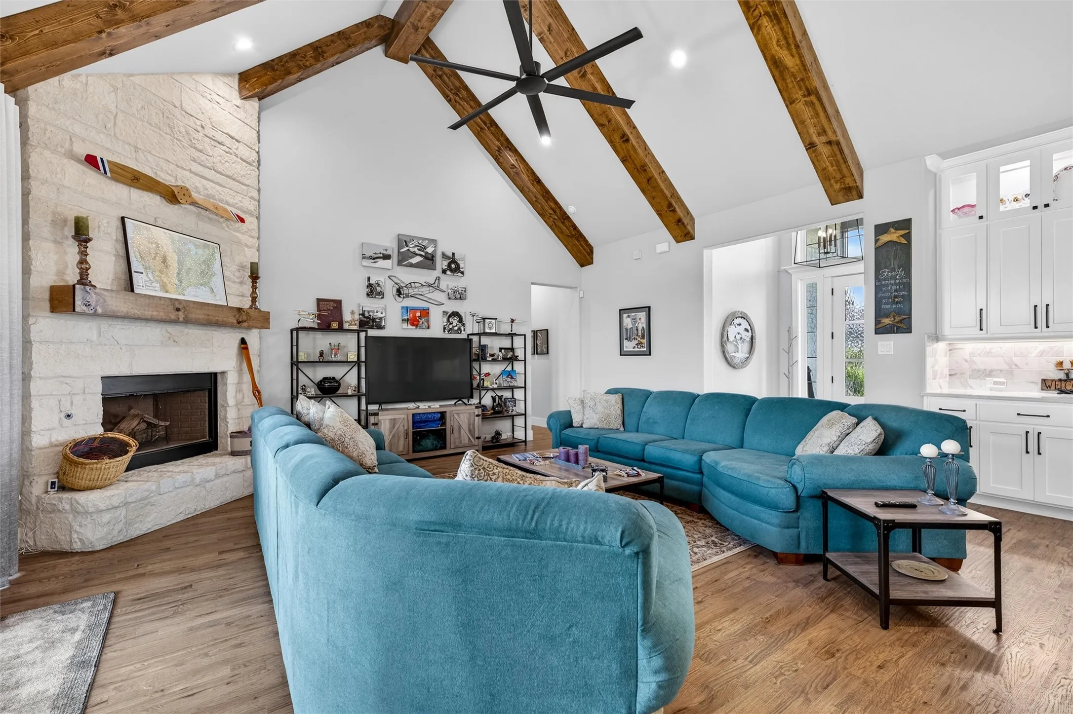Single Family Residence For Sale in Ellis County , 410 Dove Meadow Trail, Waxahachie, Texas 75167, 4 Bedroom, 3 Bathroom, 3 Garage spaces, 3,047 Sqft, built in 2024, mls#21282083, Real Estate Agent in Waxahachie, Homes For Sale in Ellis county, Homes For Sale in Waxahachie, Realtor in Waxahachie Texas, Real Estate Brokerage Independent Realty Texas, Luminita Cordes Realtor