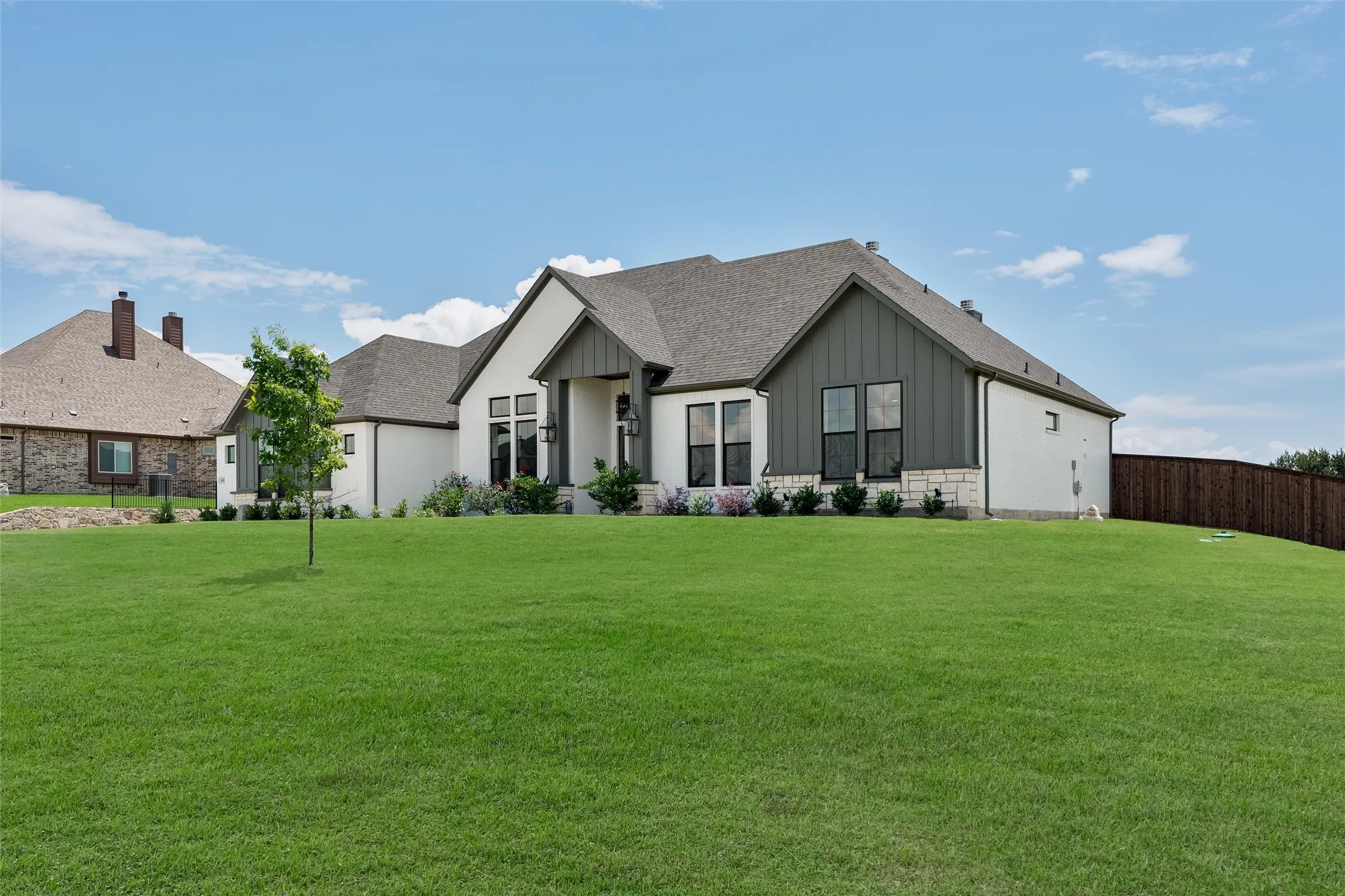 Single Family Residence For Sale in Ellis County , 410 Dove Meadow Trail, Waxahachie, Texas 75167, 4 Bedroom, 3 Bathroom, 3 Garage spaces, 3,047 Sqft, built in 2024, mls#21282083, Real Estate Agent in Waxahachie, Homes For Sale in Ellis county, Homes For Sale in Waxahachie, Realtor in Waxahachie Texas, Real Estate Brokerage Independent Realty Texas, Luminita Cordes Realtor