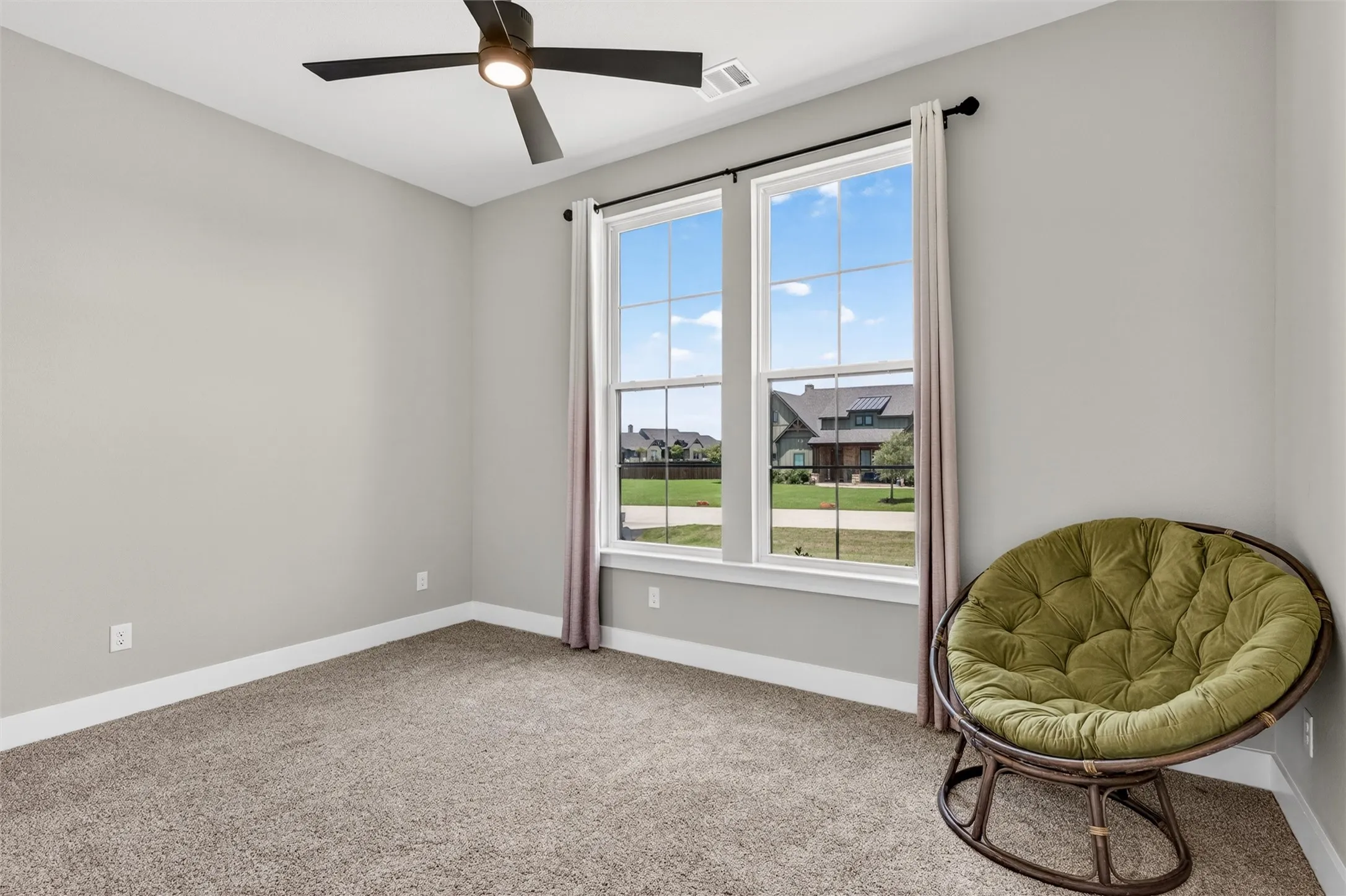 Single Family Residence For Sale in Ellis County , 410 Dove Meadow Trail, Waxahachie, Texas 75167, 4 Bedroom, 3 Bathroom, 3 Garage spaces, 3,047 Sqft, built in 2024, mls#21282083, Real Estate Agent in Waxahachie, Homes For Sale in Ellis county, Homes For Sale in Waxahachie, Realtor in Waxahachie Texas, Real Estate Brokerage Independent Realty Texas, Luminita Cordes Realtor