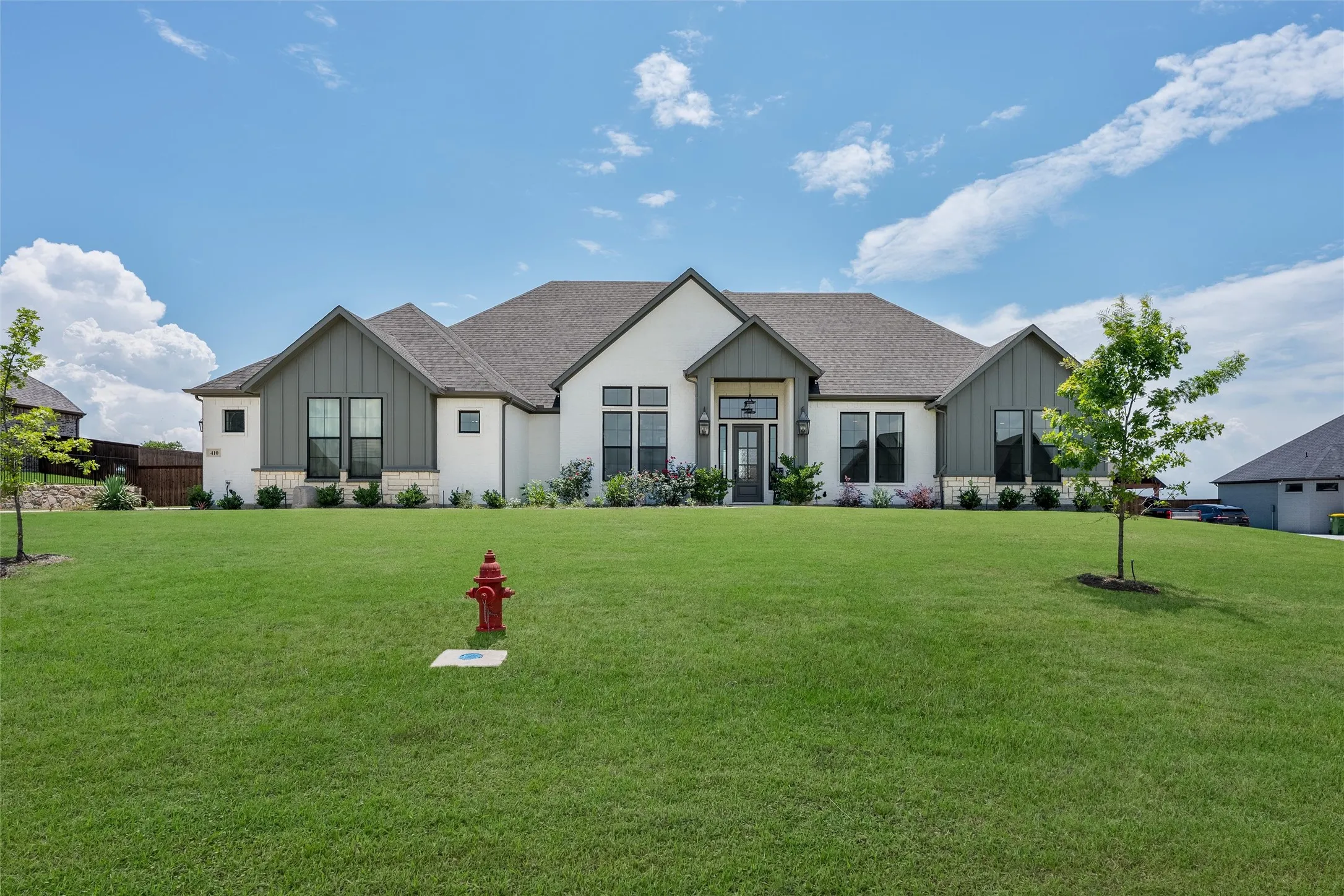 Single Family Residence For Sale in Ellis County , 410 Dove Meadow Trail, Waxahachie, Texas 75167, 4 Bedroom, 3 Bathroom, 3 Garage spaces, 3,047 Sqft, built in 2024, mls#21282083, Real Estate Agent in Waxahachie, Homes For Sale in Ellis county, Homes For Sale in Waxahachie, Realtor in Waxahachie Texas, Real Estate Brokerage Independent Realty Texas, Luminita Cordes Realtor