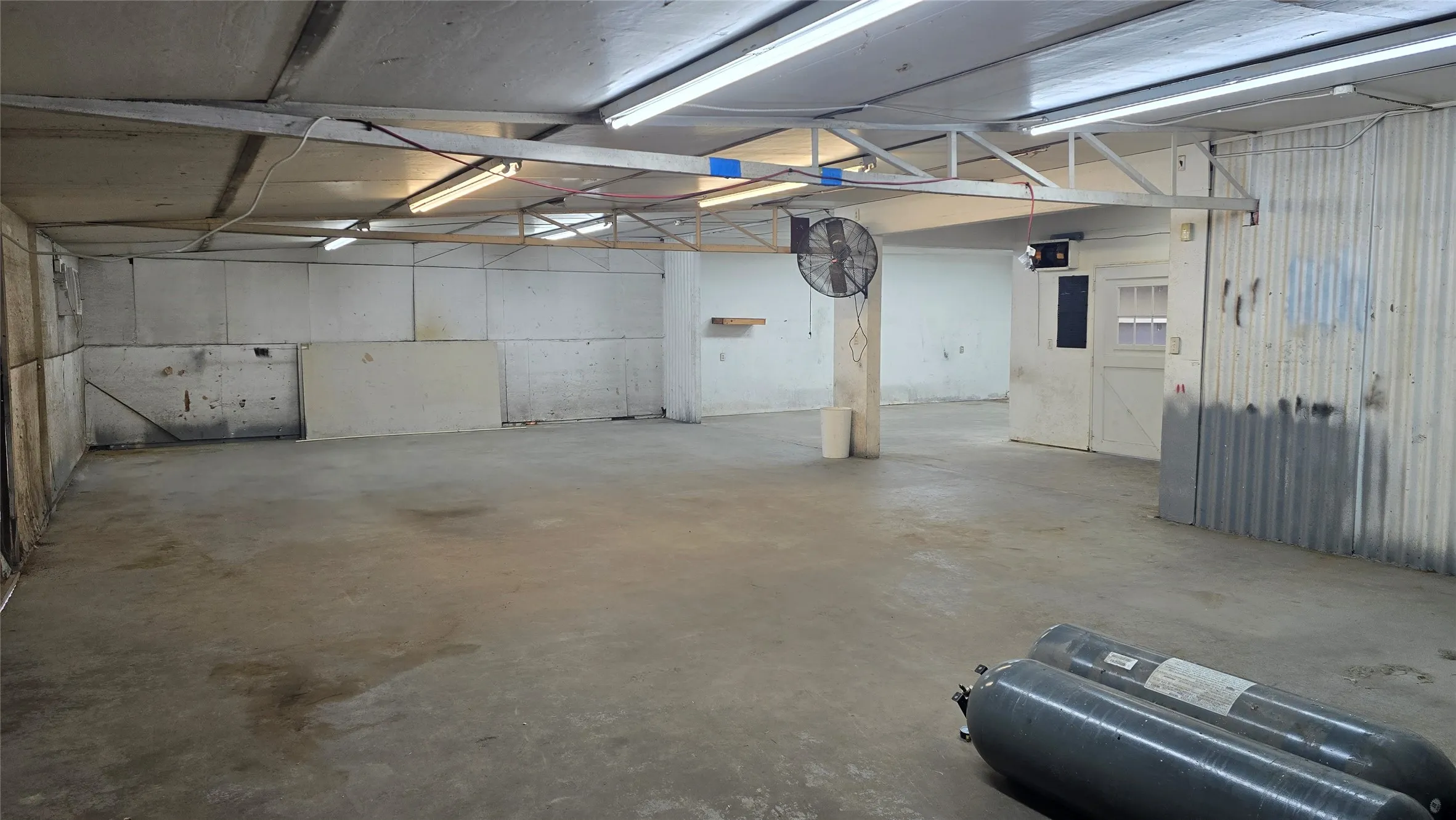 Business For Rent in Johnson County , 2817 Wilshire Boulevard, Burleson, Texas 76028, 0, 0, Garage spaces, 0 Sqft, built in 1977, Price $3,000, mls#21281442, Real Estate Agent in Burleson, Homes For Rent in Johnson county, Homes For Rent in Burleson, Realtor in Burleson Texas, Real Estate Brokerage Independent Realty Texas, Luminita Cordes Realtor