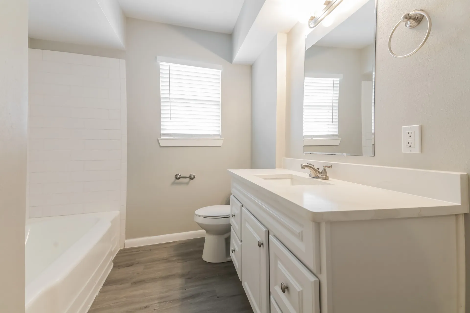 Single Family Residence For Sale in Dallas County , 7431 Piedmont Drive, Dallas, Texas 75227, 3 Bedroom, 1 Bathroom, 1 Garage spaces, 1,469 Sqft, built in 1953, mls#21275318, Real Estate Agent in Dallas, Homes For Sale in Dallas county, Homes For Sale in Dallas, Realtor in Dallas Texas, Real Estate Brokerage Independent Realty Texas, Luminita Cordes Realtor