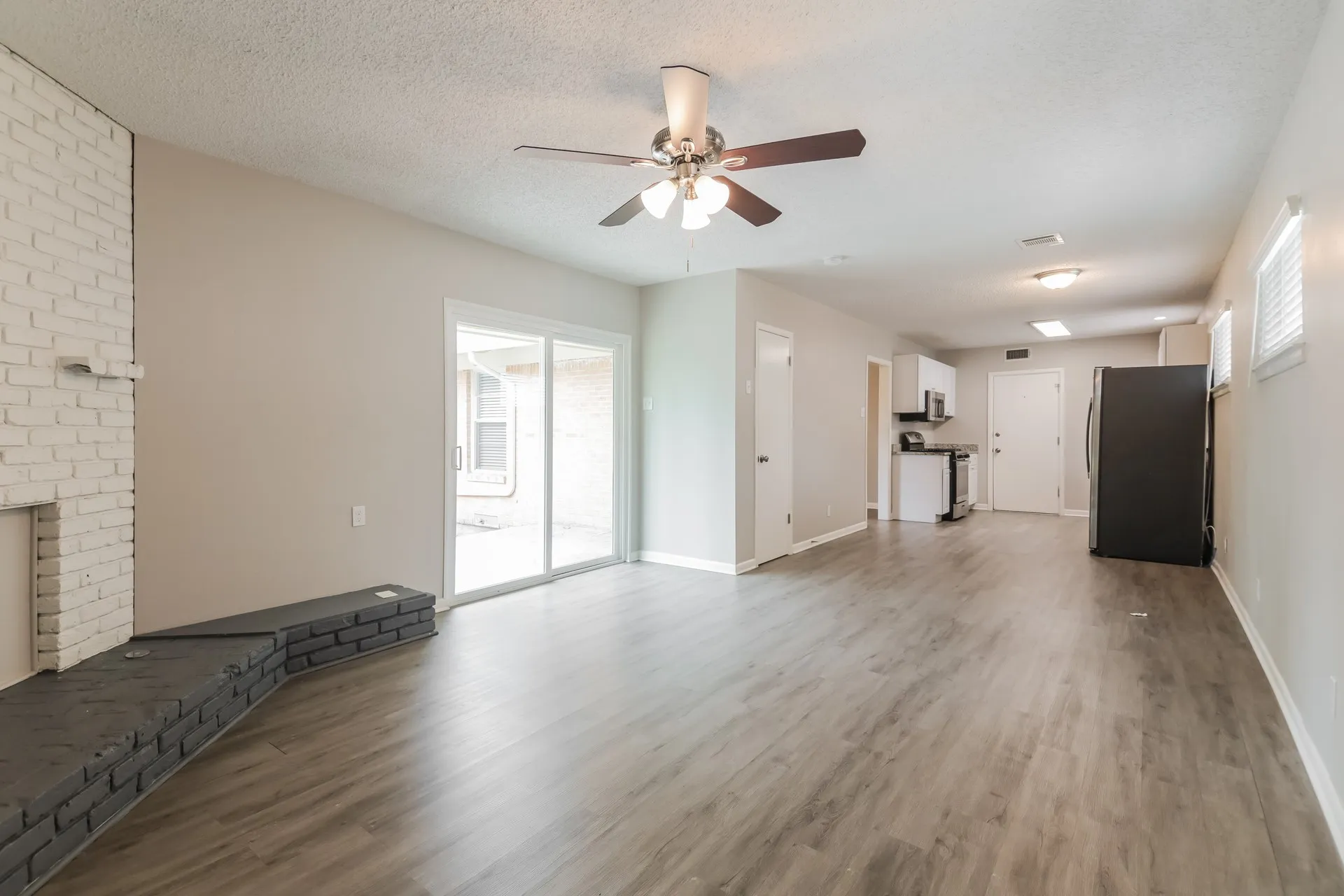 Single Family Residence For Sale in Dallas County , 7431 Piedmont Drive, Dallas, Texas 75227, 3 Bedroom, 1 Bathroom, 1 Garage spaces, 1,469 Sqft, built in 1953, mls#21275318, Real Estate Agent in Dallas, Homes For Sale in Dallas county, Homes For Sale in Dallas, Realtor in Dallas Texas, Real Estate Brokerage Independent Realty Texas, Luminita Cordes Realtor