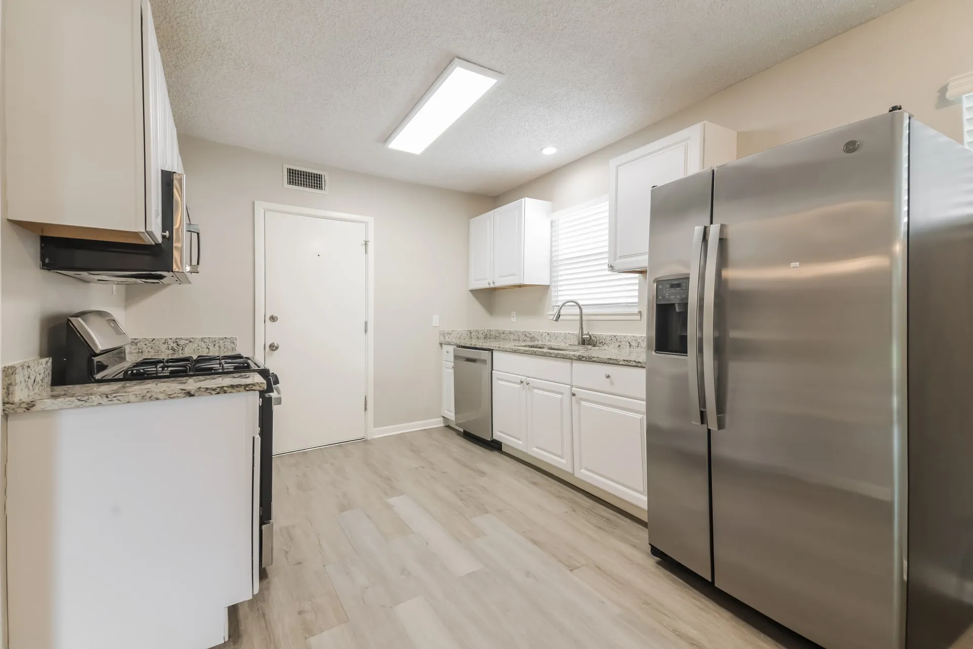 Single Family Residence For Sale in Dallas County , 7431 Piedmont Drive, Dallas, Texas 75227, 3 Bedroom, 1 Bathroom, 1 Garage spaces, 1,469 Sqft, built in 1953, mls#21275318, Real Estate Agent in Dallas, Homes For Sale in Dallas county, Homes For Sale in Dallas, Realtor in Dallas Texas, Real Estate Brokerage Independent Realty Texas, Luminita Cordes Realtor