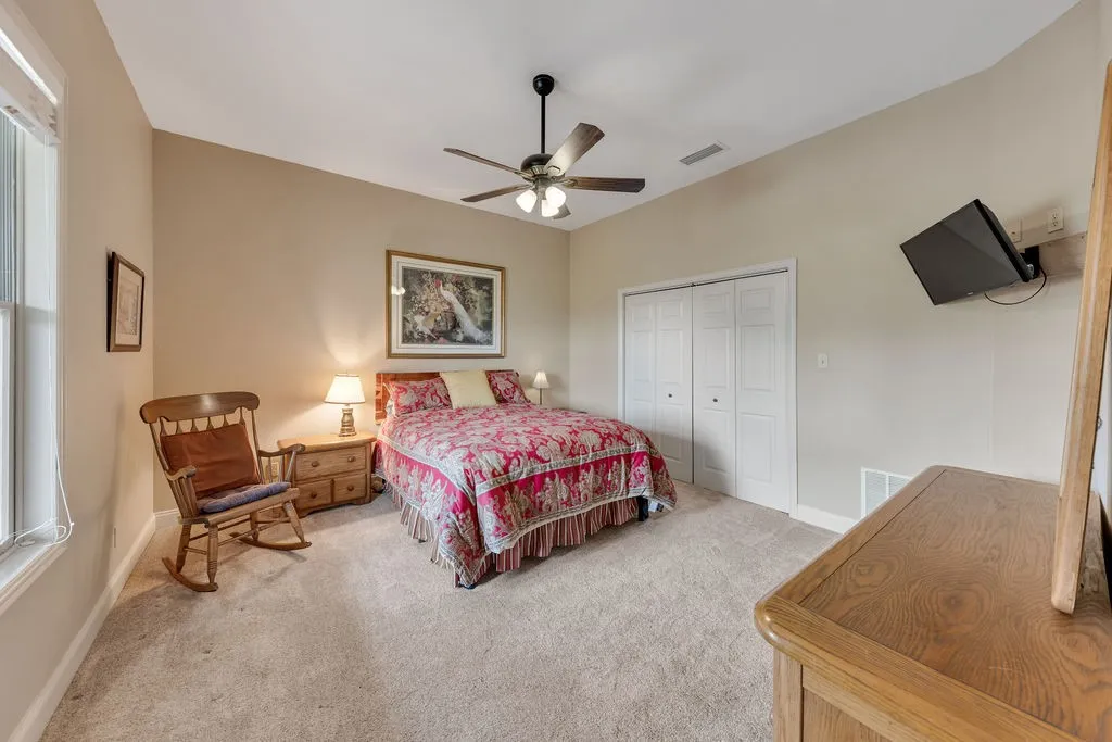 Single Family Residence For Sale in Franklin (TX) County , 8150 Texas Highway 37 S S, Winnsboro, Texas 75494, 4 Bedrooms, 5 Bathrooms, 2 Garage spaces, 6,268 Sqft, built in 2005, Price $1,650,000, mls#21282629, Real Estate Agent in Winnsboro, Homes For Sale in Franklin (TX) county, Homes For Sale in Winnsboro, Realtor in Winnsboro Texas, Real Estate Brokerage Independent Realty Texas, Luminita Cordes Realtor