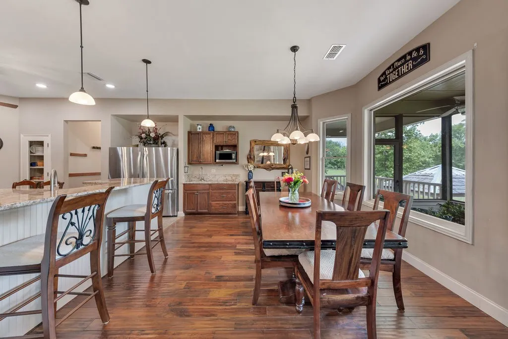 Single Family Residence For Sale in Franklin (TX) County , 8150 Texas Highway 37 S S, Winnsboro, Texas 75494, 4 Bedrooms, 5 Bathrooms, 2 Garage spaces, 6,268 Sqft, built in 2005, Price $1,650,000, mls#21282629, Real Estate Agent in Winnsboro, Homes For Sale in Franklin (TX) county, Homes For Sale in Winnsboro, Realtor in Winnsboro Texas, Real Estate Brokerage Independent Realty Texas, Luminita Cordes Realtor