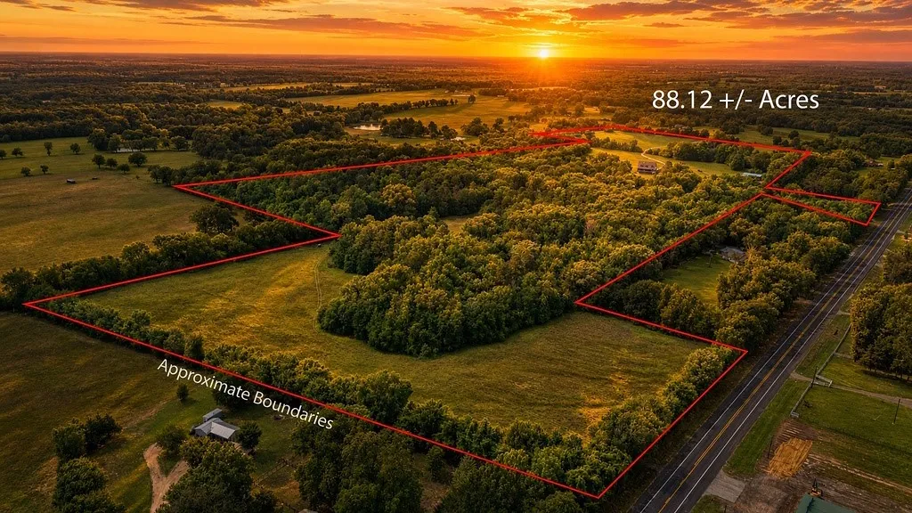 Single Family Residence For Sale in Franklin (TX) County , 8150 Texas Highway 37 S S, Winnsboro, Texas 75494, 4 Bedrooms, 5 Bathrooms, 2 Garage spaces, 6,268 Sqft, built in 2005, Price $1,650,000, mls#21282629, Real Estate Agent in Winnsboro, Homes For Sale in Franklin (TX) county, Homes For Sale in Winnsboro, Realtor in Winnsboro Texas, Real Estate Brokerage Independent Realty Texas, Luminita Cordes Realtor