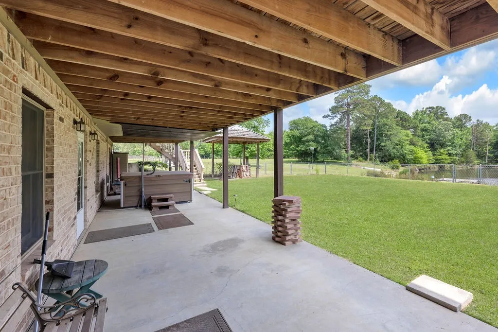 Single Family Residence For Sale in Franklin (TX) County , 8150 Texas Highway 37 S S, Winnsboro, Texas 75494, 4 Bedrooms, 5 Bathrooms, 2 Garage spaces, 6,268 Sqft, built in 2005, Price $1,650,000, mls#21282629, Real Estate Agent in Winnsboro, Homes For Sale in Franklin (TX) county, Homes For Sale in Winnsboro, Realtor in Winnsboro Texas, Real Estate Brokerage Independent Realty Texas, Luminita Cordes Realtor