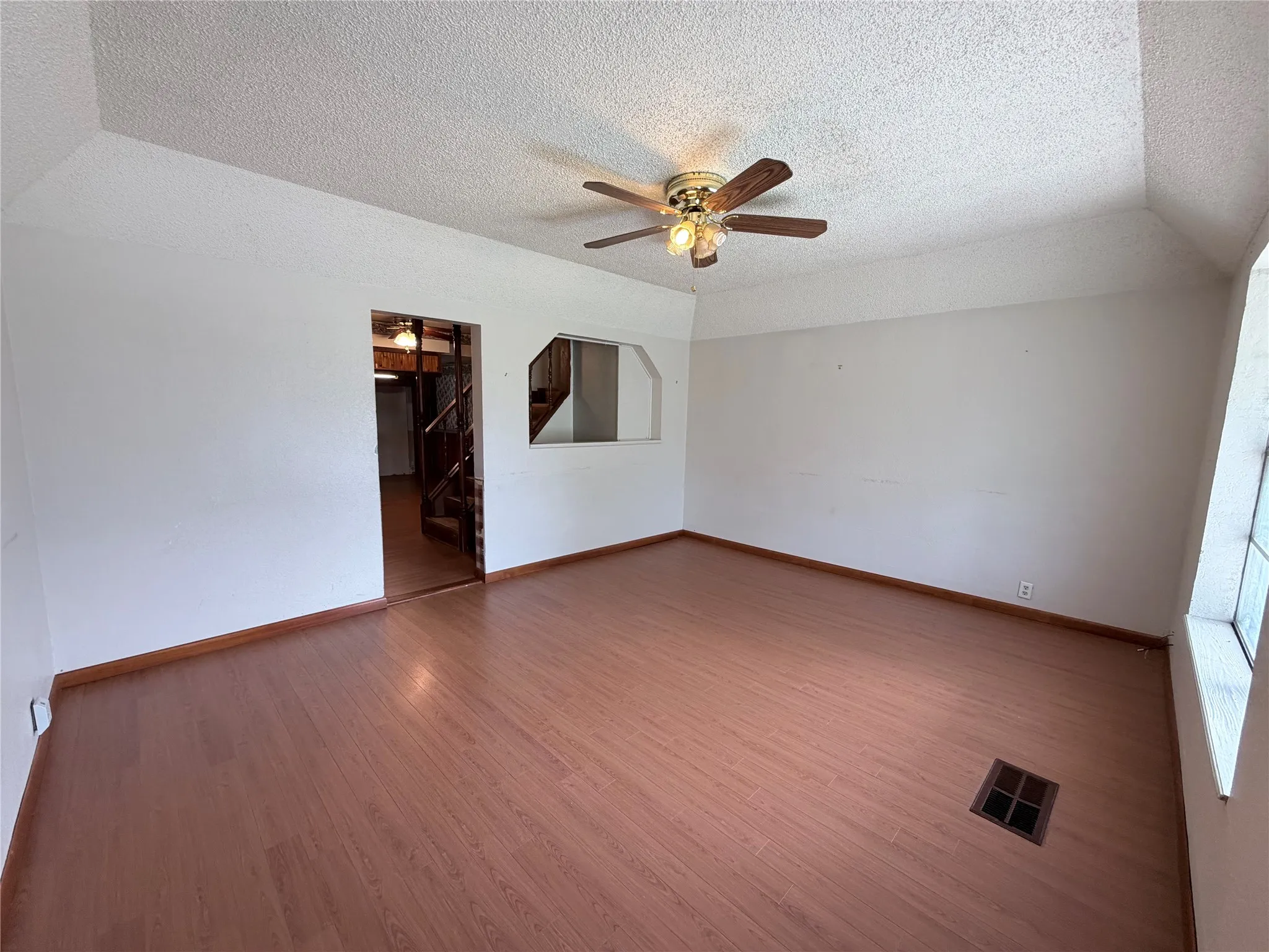Single Family Residence For Sale in Hamilton County , 403 N Reagan Street, Hamilton, Texas 76531, 3 Bedrooms, 2 Bathrooms, Garage spaces, 1,952 Sqft, built in 1950, Price $139,000, mls#21282749, Real Estate Agent in Hamilton, Homes For Sale in Hamilton county, Homes For Sale in Hamilton, Realtor in Hamilton Texas, Real Estate Brokerage Independent Realty Texas, Luminita Cordes Realtor