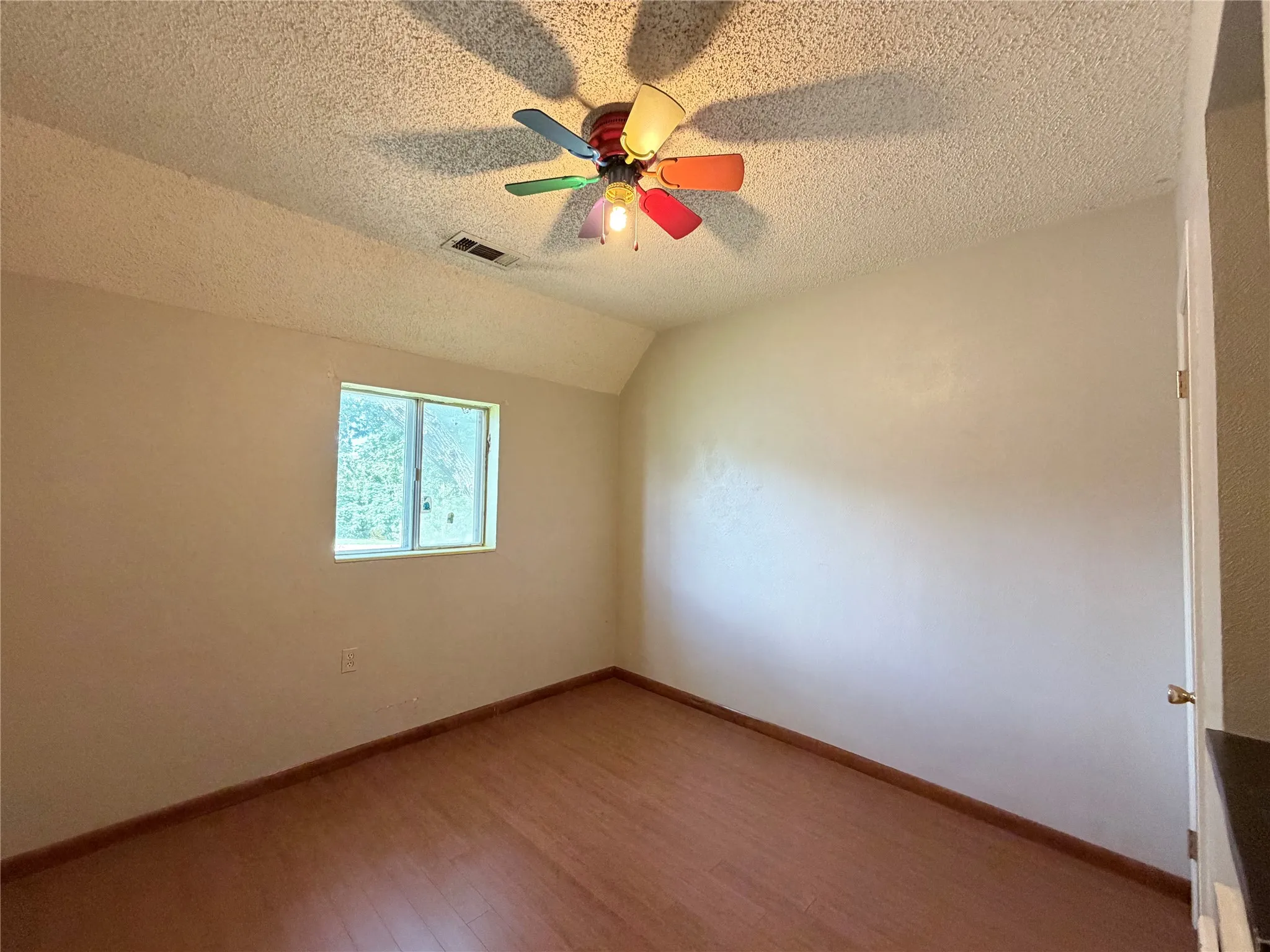 Single Family Residence For Sale in Hamilton County , 403 N Reagan Street, Hamilton, Texas 76531, 3 Bedrooms, 2 Bathrooms, Garage spaces, 1,952 Sqft, built in 1950, Price $139,000, mls#21282749, Real Estate Agent in Hamilton, Homes For Sale in Hamilton county, Homes For Sale in Hamilton, Realtor in Hamilton Texas, Real Estate Brokerage Independent Realty Texas, Luminita Cordes Realtor