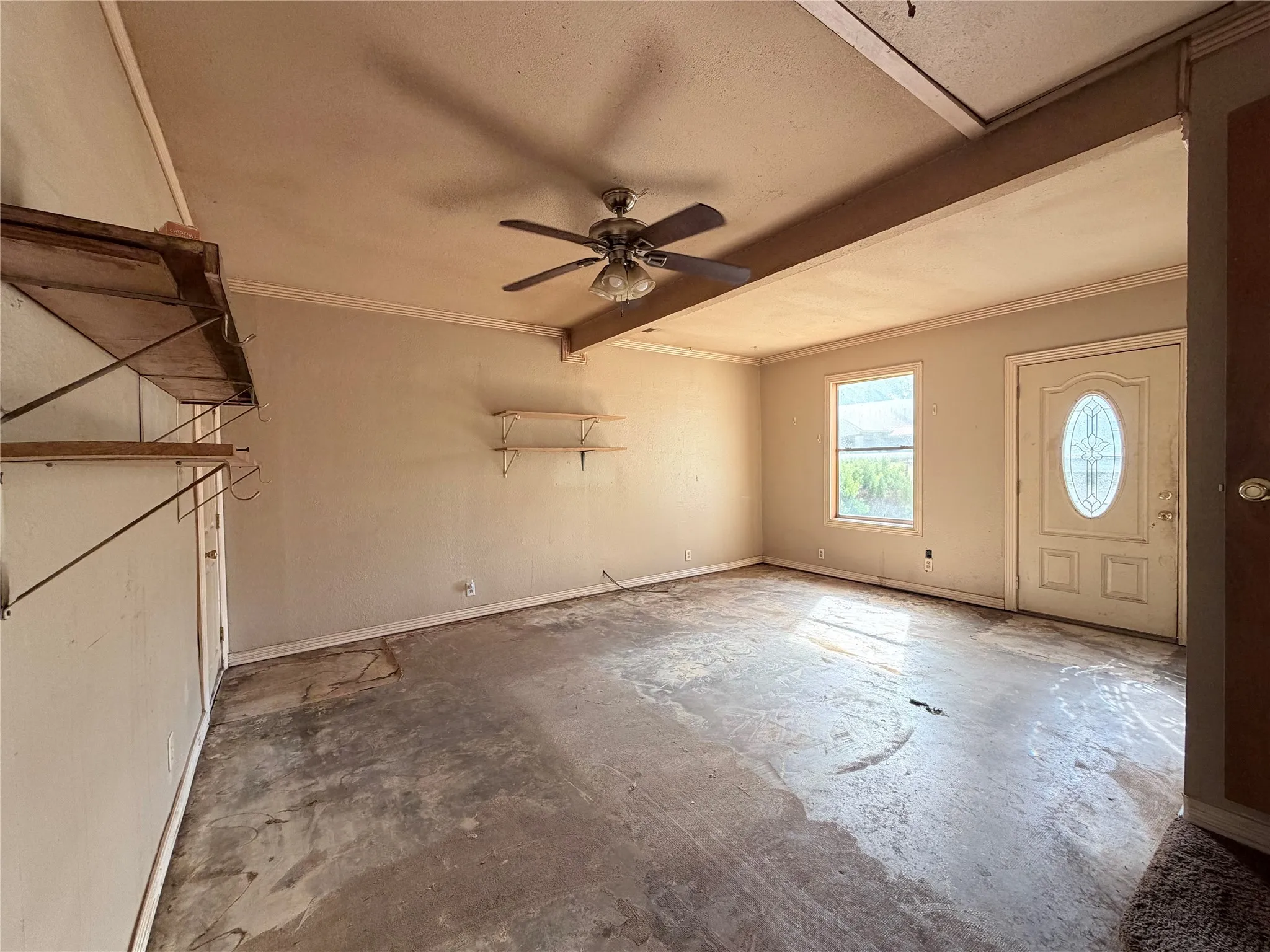 Single Family Residence For Sale in Hamilton County , 403 N Reagan Street, Hamilton, Texas 76531, 3 Bedrooms, 2 Bathrooms, Garage spaces, 1,952 Sqft, built in 1950, Price $139,000, mls#21282749, Real Estate Agent in Hamilton, Homes For Sale in Hamilton county, Homes For Sale in Hamilton, Realtor in Hamilton Texas, Real Estate Brokerage Independent Realty Texas, Luminita Cordes Realtor