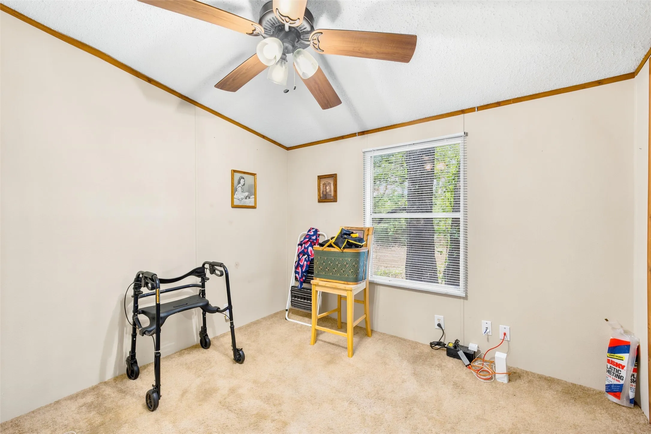 Mobile Home For Sale in Hill County , 154 HCR 1217, Blum, Texas 76627, 3 Bedroom, 2 Bathroom, Garage spaces, 1,280 Sqft, built in 1999, mls#21273676, Real Estate Agent in Blum, Homes For Sale in Hill county, Homes For Sale in Blum, Realtor in Blum Texas, Real Estate Brokerage Independent Realty Texas, Luminita Cordes Realtor