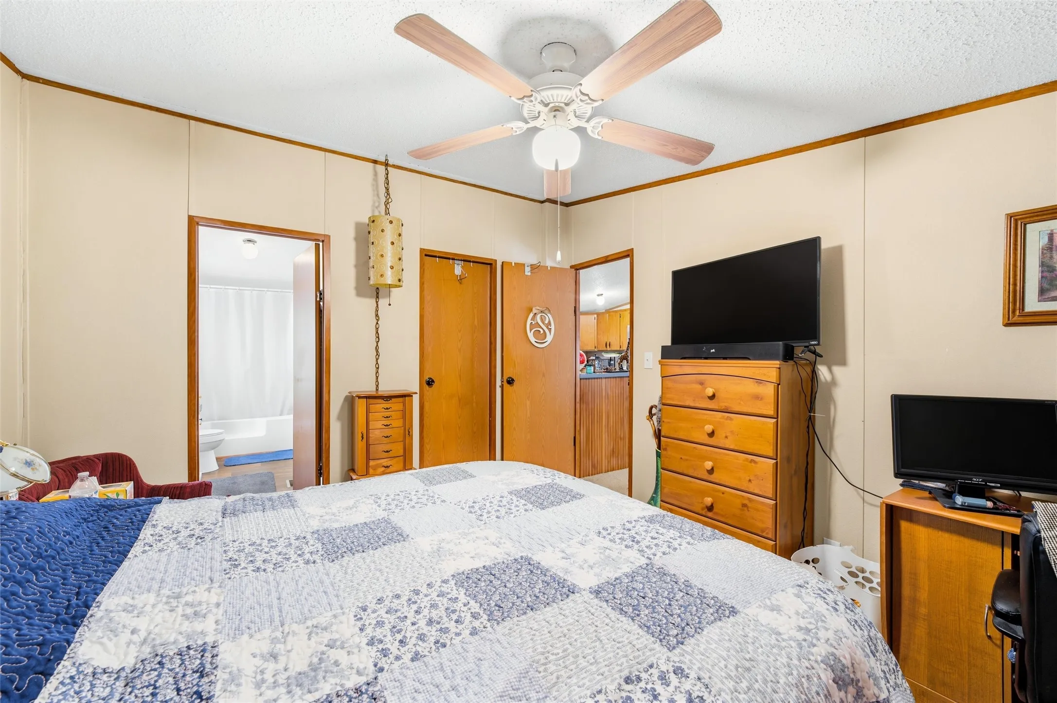 Mobile Home For Sale in Hill County , 154 HCR 1217, Blum, Texas 76627, 3 Bedroom, 2 Bathroom, Garage spaces, 1,280 Sqft, built in 1999, mls#21273676, Real Estate Agent in Blum, Homes For Sale in Hill county, Homes For Sale in Blum, Realtor in Blum Texas, Real Estate Brokerage Independent Realty Texas, Luminita Cordes Realtor