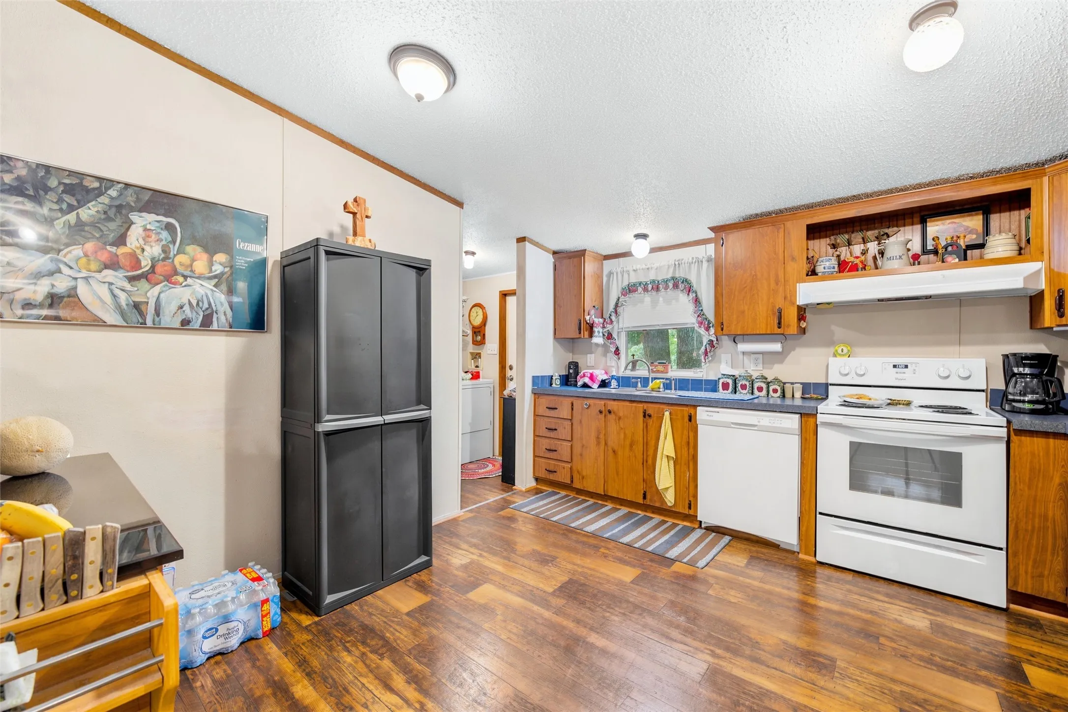 Mobile Home For Sale in Hill County , 154 HCR 1217, Blum, Texas 76627, 3 Bedroom, 2 Bathroom, Garage spaces, 1,280 Sqft, built in 1999, mls#21273676, Real Estate Agent in Blum, Homes For Sale in Hill county, Homes For Sale in Blum, Realtor in Blum Texas, Real Estate Brokerage Independent Realty Texas, Luminita Cordes Realtor