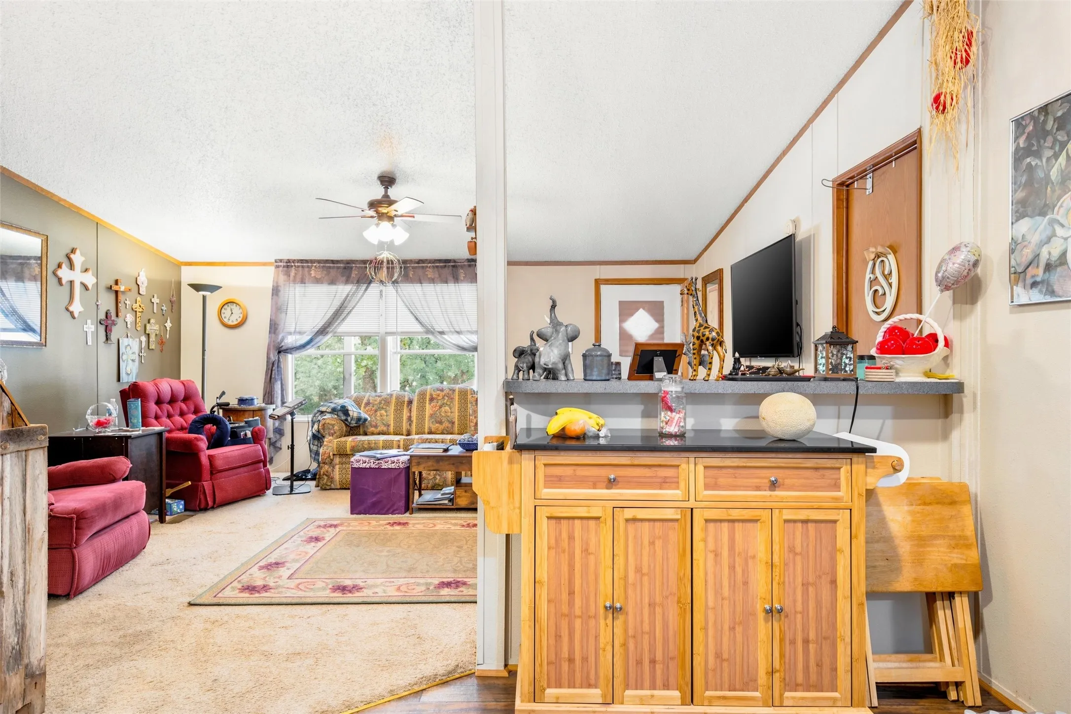 Mobile Home For Sale in Hill County , 154 HCR 1217, Blum, Texas 76627, 3 Bedroom, 2 Bathroom, Garage spaces, 1,280 Sqft, built in 1999, mls#21273676, Real Estate Agent in Blum, Homes For Sale in Hill county, Homes For Sale in Blum, Realtor in Blum Texas, Real Estate Brokerage Independent Realty Texas, Luminita Cordes Realtor