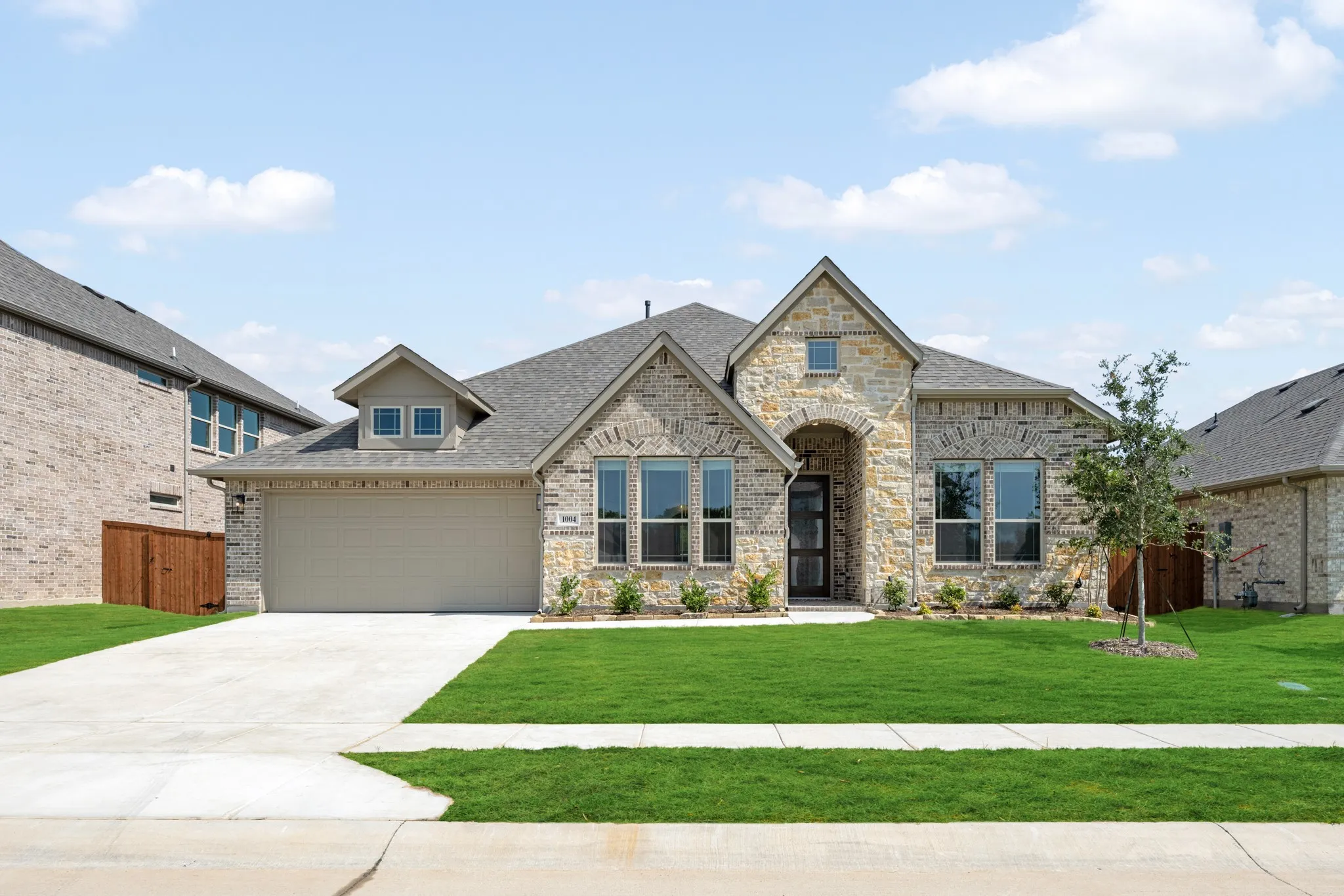 Single Family Residence For Sale in Denton County , 1004 Goldenrod Drive, Justin, Texas 76247, 3 Bedroom, 3 Bathroom, 2 Garage spaces, 2,521 Sqft, built in 2026, mls#21282788, Real Estate Agent in Justin, Homes For Sale in Denton county, Homes For Sale in Justin, Realtor in Justin Texas, Real Estate Brokerage Independent Realty Texas, Luminita Cordes Realtor