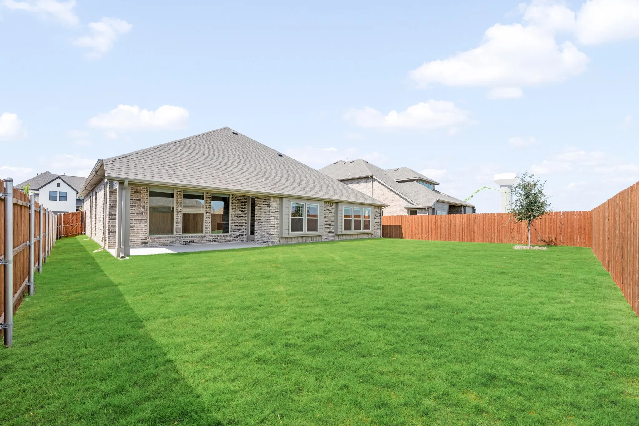 Single Family Residence For Sale in Denton County , 1004 Goldenrod Drive, Justin, Texas 76247, 3 Bedroom, 3 Bathroom, 2 Garage spaces, 2,521 Sqft, built in 2026, mls#21282788, Real Estate Agent in Justin, Homes For Sale in Denton county, Homes For Sale in Justin, Realtor in Justin Texas, Real Estate Brokerage Independent Realty Texas, Luminita Cordes Realtor