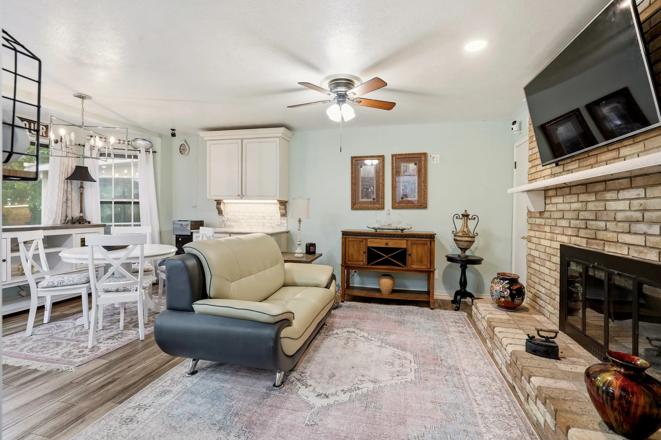 Condominium For Sale in Dallas County , 5860 Marina Drive 24, Garland, Texas 75043, 3 Bedroom, 4 Bathroom, Garage spaces, 2,164 Sqft, built in 1977, mls#21280511, Real Estate Agent in Garland, Homes For Sale in Dallas county, Homes For Sale in Garland, Realtor in Garland Texas, Real Estate Brokerage Independent Realty Texas, Luminita Cordes Realtor