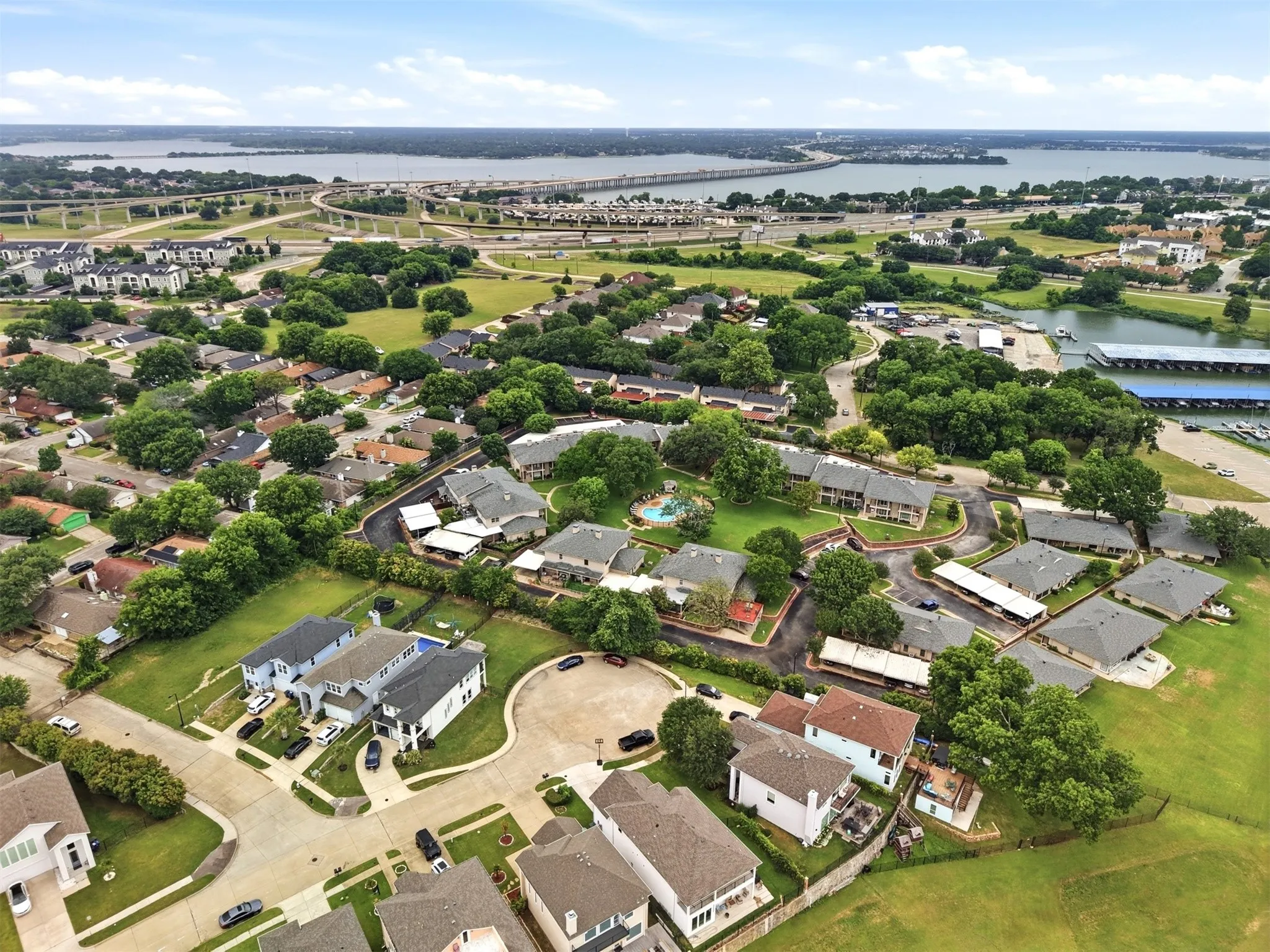 Condominium For Sale in Dallas County , 5860 Marina Drive 24, Garland, Texas 75043, 3 Bedroom, 4 Bathroom, Garage spaces, 2,164 Sqft, built in 1977, mls#21280511, Real Estate Agent in Garland, Homes For Sale in Dallas county, Homes For Sale in Garland, Realtor in Garland Texas, Real Estate Brokerage Independent Realty Texas, Luminita Cordes Realtor