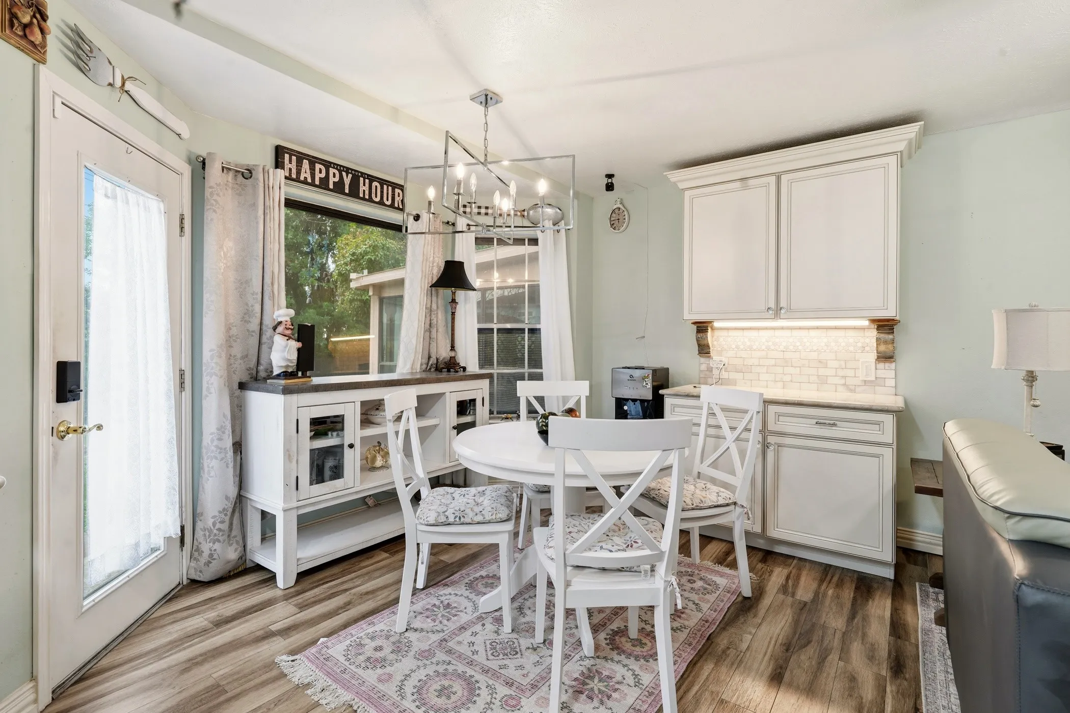 Condominium For Sale in Dallas County , 5860 Marina Drive 24, Garland, Texas 75043, 3 Bedroom, 4 Bathroom, Garage spaces, 2,164 Sqft, built in 1977, mls#21280511, Real Estate Agent in Garland, Homes For Sale in Dallas county, Homes For Sale in Garland, Realtor in Garland Texas, Real Estate Brokerage Independent Realty Texas, Luminita Cordes Realtor