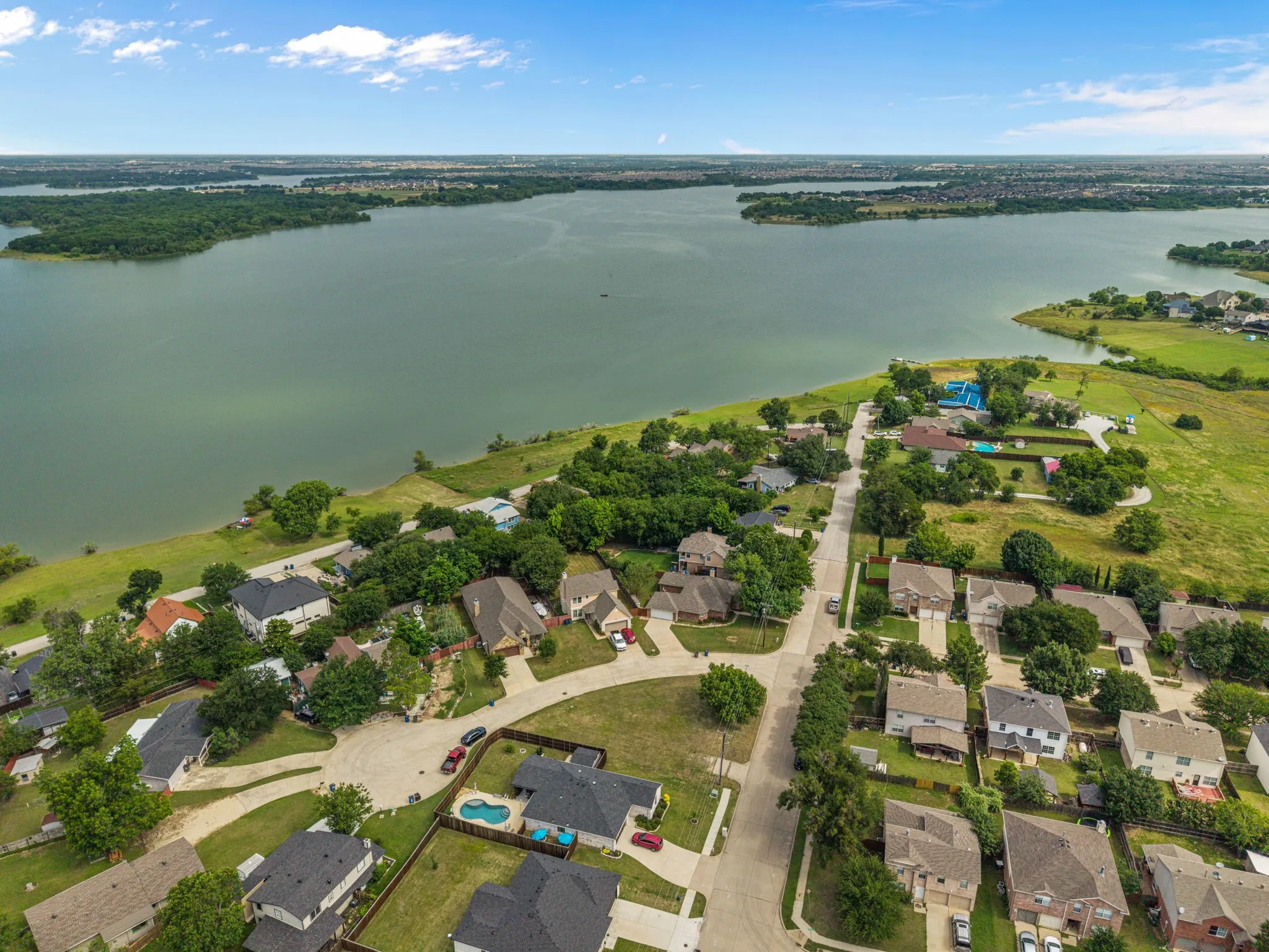 Single Family Residence For Sale in Denton County , 606 Hillside Circle, Little Elm, Texas 75068, 3 Bedroom, 2 Bathroom, 2 Garage spaces, 2,315 Sqft, built in 2020, mls#21282189, Real Estate Agent in Little Elm, Homes For Sale in Denton county, Homes For Sale in Little Elm, Realtor in Little Elm Texas, Real Estate Brokerage Independent Realty Texas, Luminita Cordes Realtor