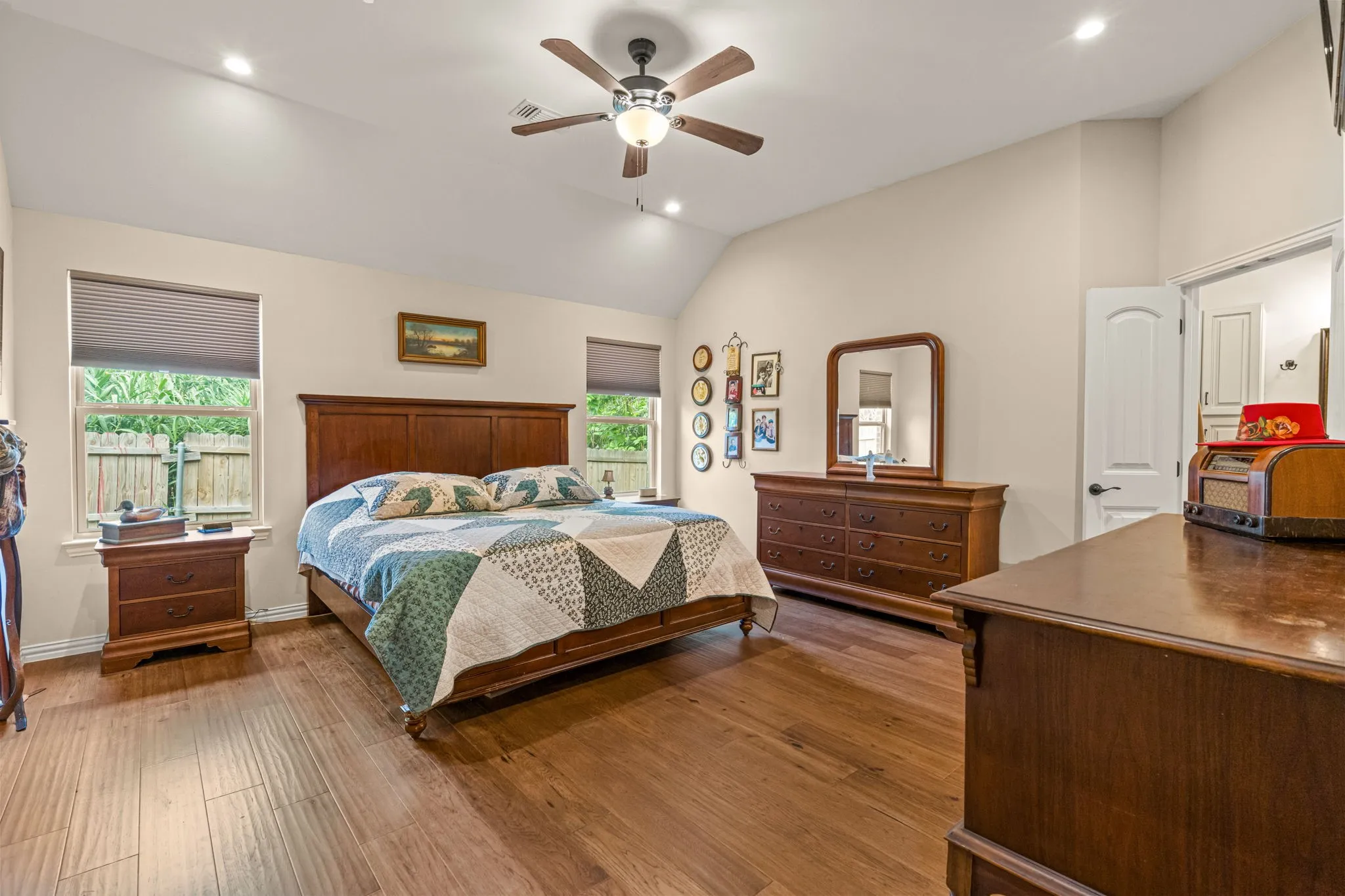 Single Family Residence For Sale in Denton County , 606 Hillside Circle, Little Elm, Texas 75068, 3 Bedroom, 2 Bathroom, 2 Garage spaces, 2,315 Sqft, built in 2020, mls#21282189, Real Estate Agent in Little Elm, Homes For Sale in Denton county, Homes For Sale in Little Elm, Realtor in Little Elm Texas, Real Estate Brokerage Independent Realty Texas, Luminita Cordes Realtor